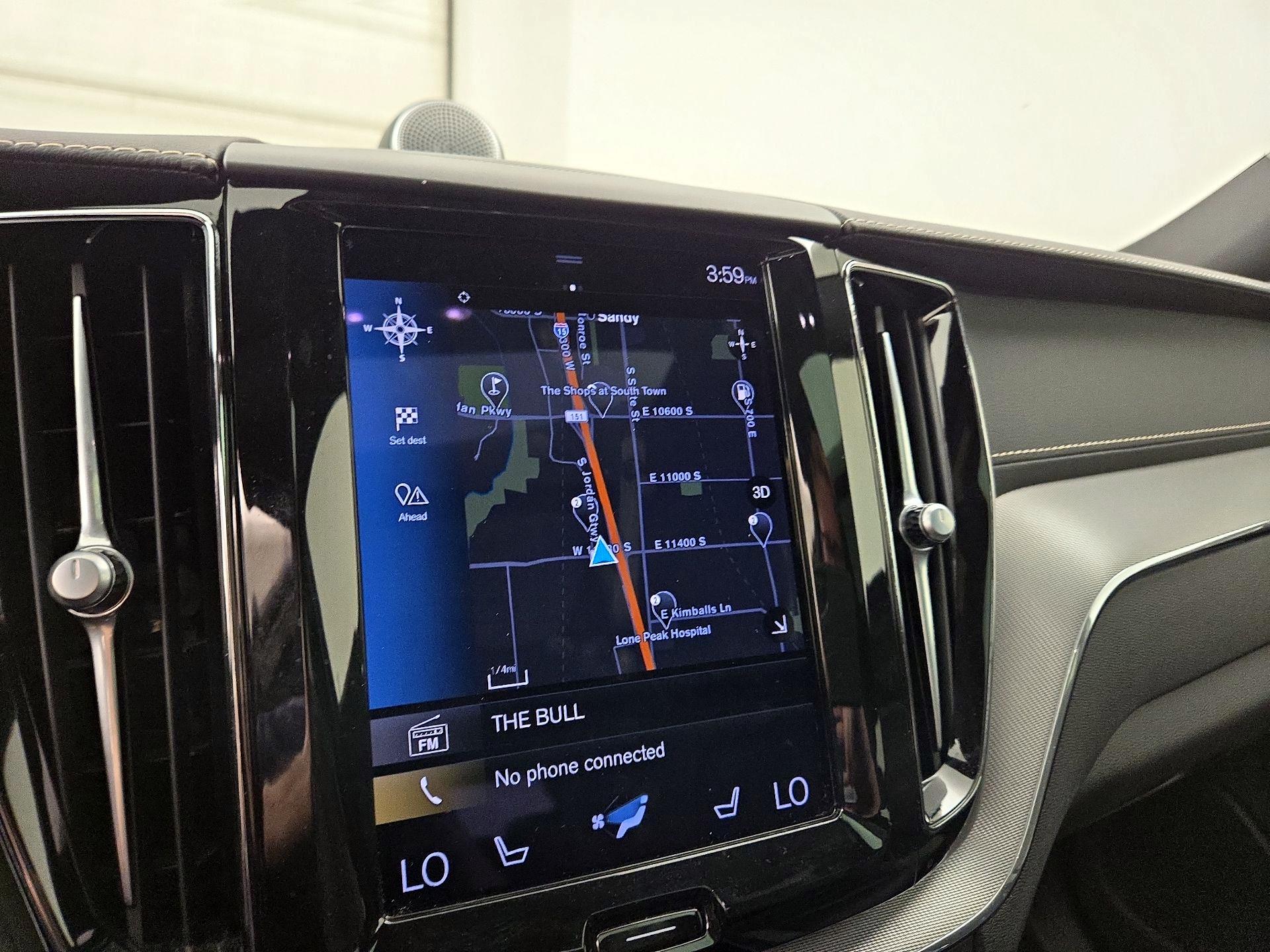 Thumbnail: 2021 Volvo XC60 - 14
