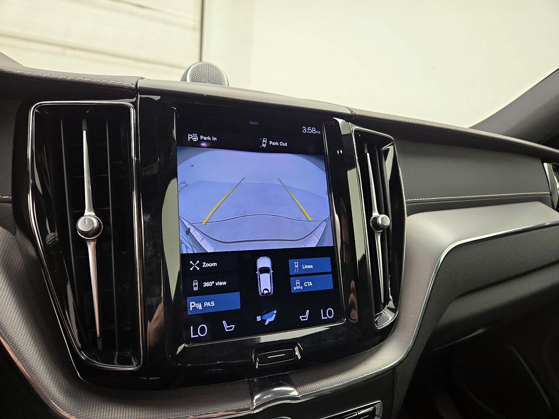 Thumbnail: 2021 Volvo XC60 - 15