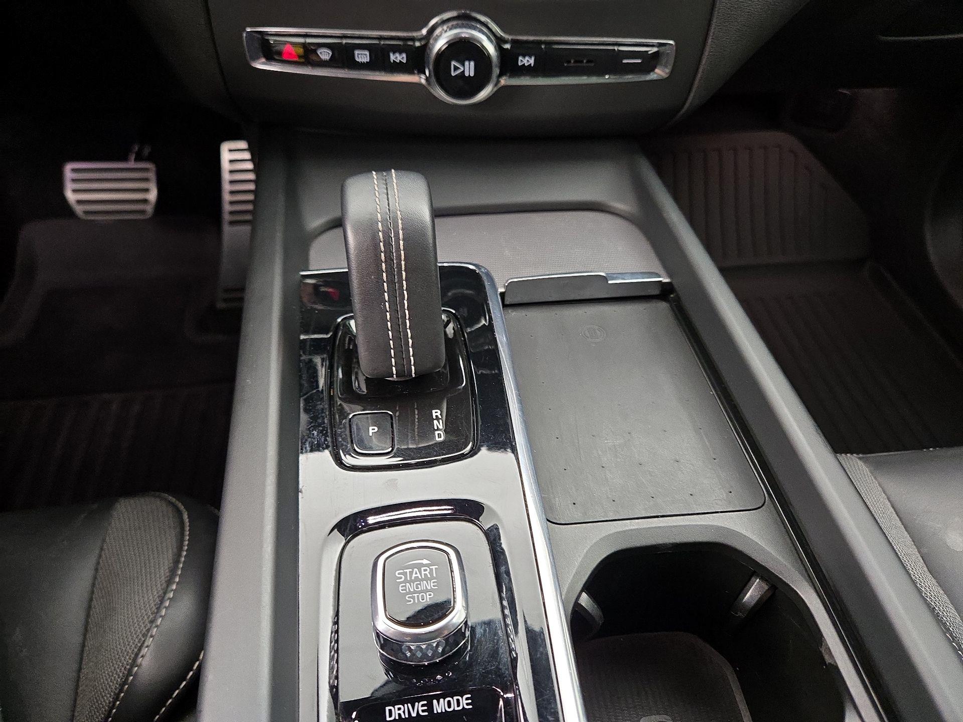 Thumbnail: 2021 Volvo XC60 - 18