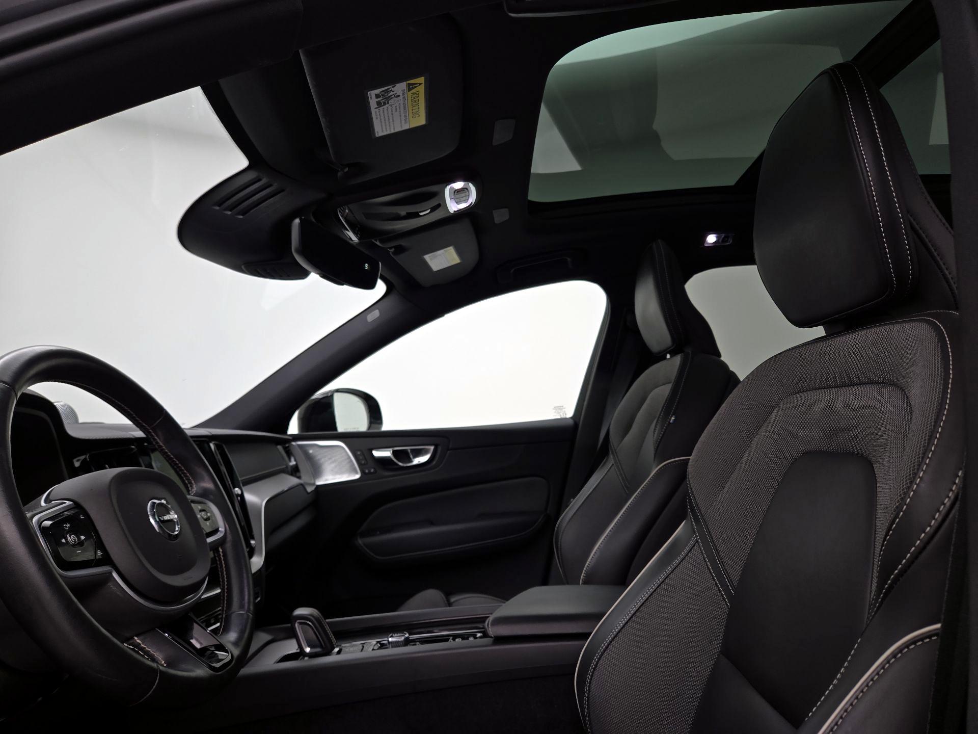 Thumbnail: 2021 Volvo XC60 - 20