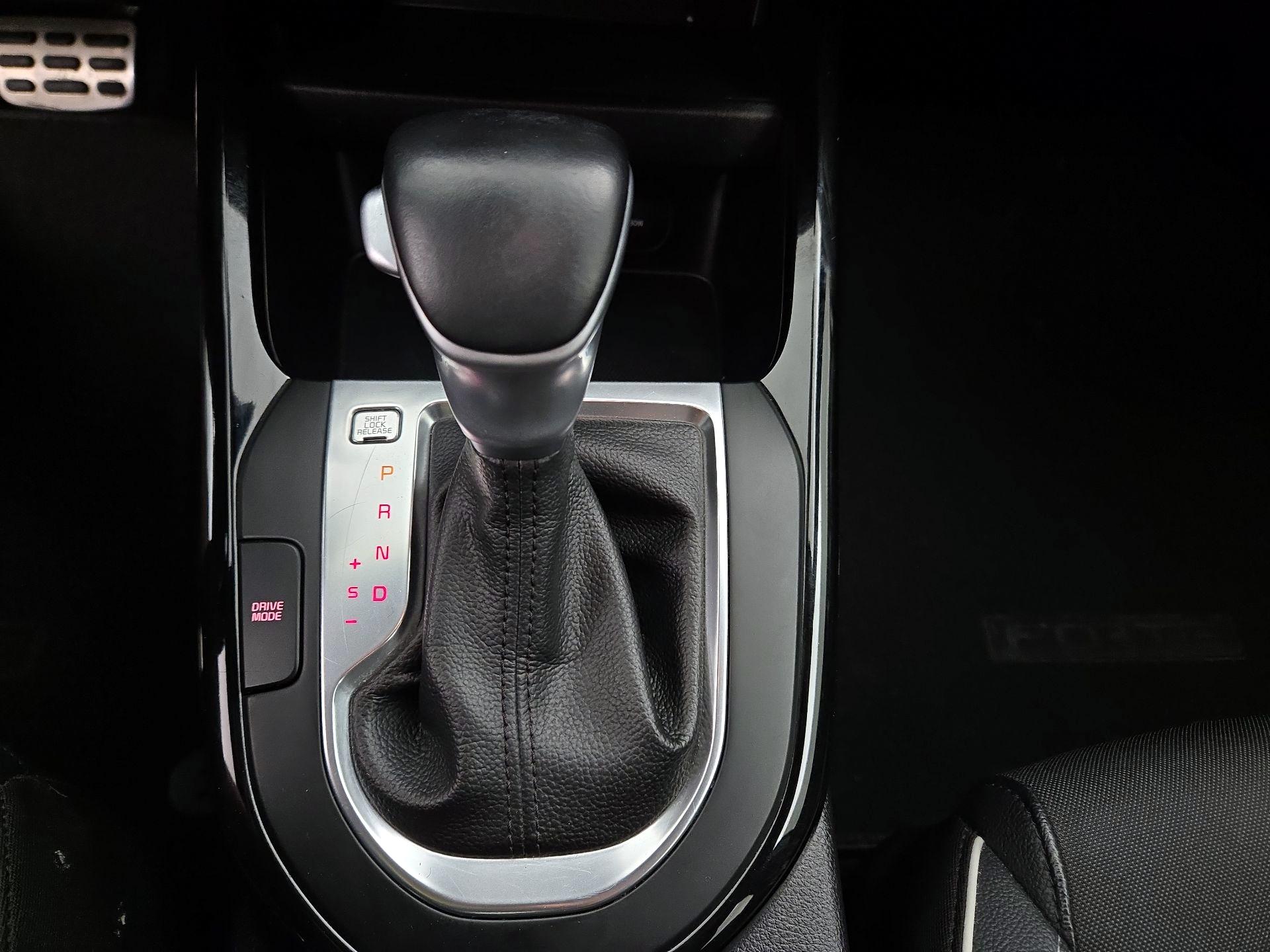 Thumbnail: 2021 Kia Forte - 17