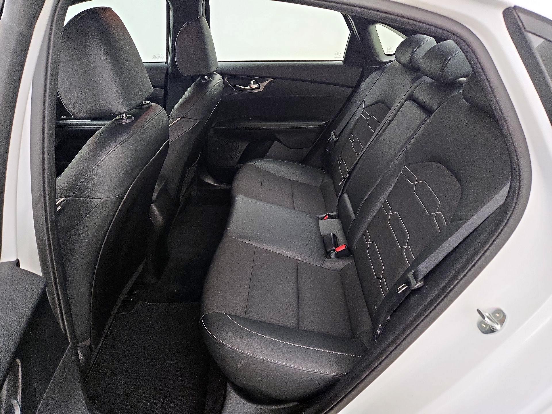Thumbnail: 2021 Kia Forte - 19