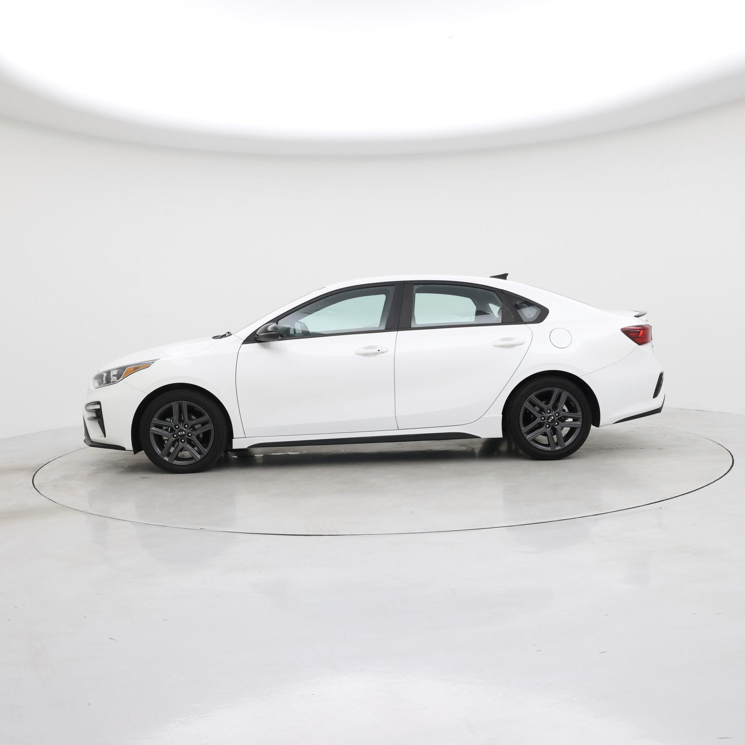 Thumbnail: 2021 Kia Forte - 3
