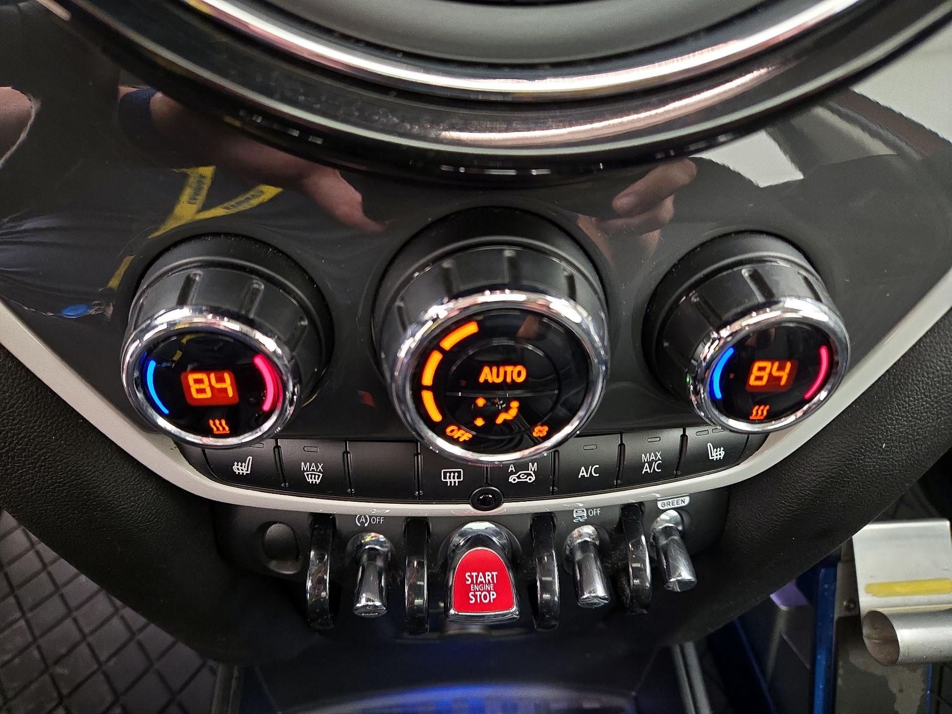 Thumbnail: 2020 MINI Cooper Countryman - 17