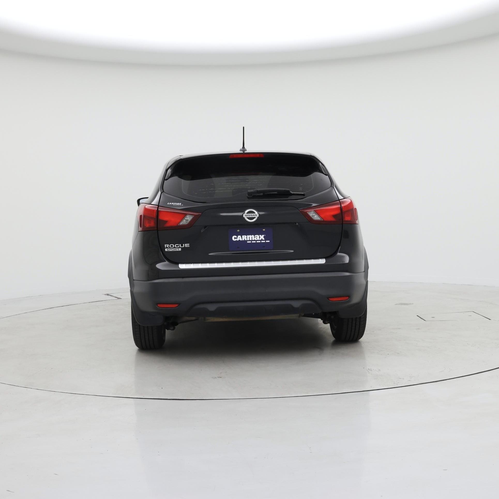 Thumbnail: 2017 Nissan Rogue Sport - 6