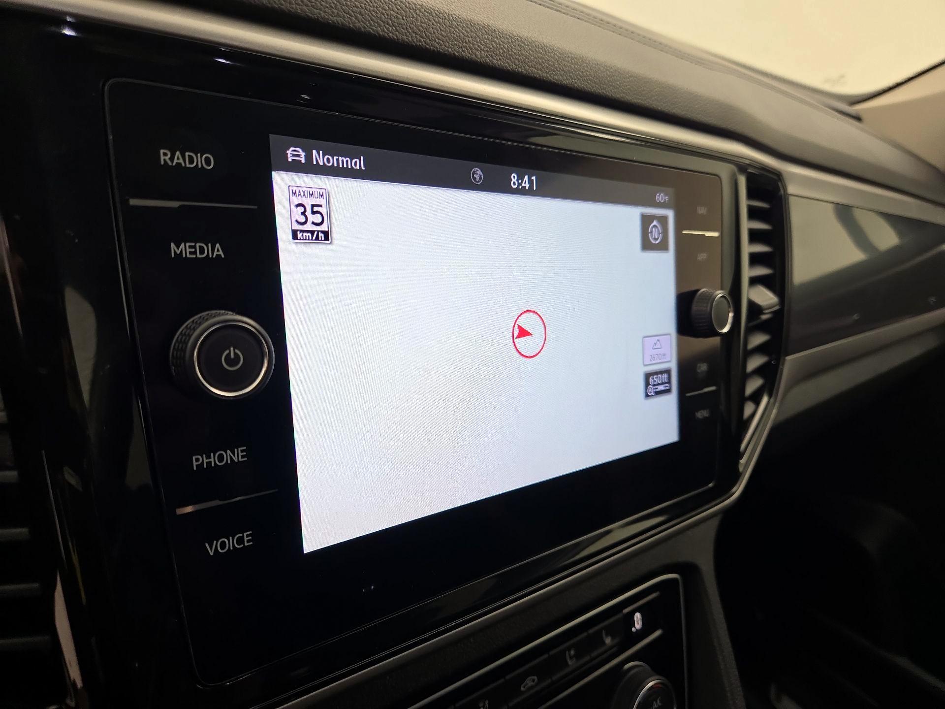 Thumbnail: 2021 Volkswagen Atlas - 14