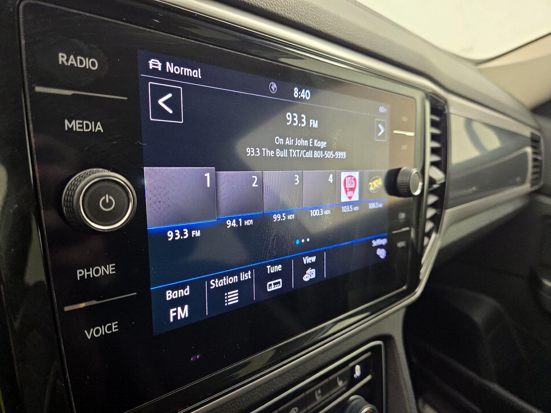 Thumbnail: 2021 Volkswagen Atlas - 16