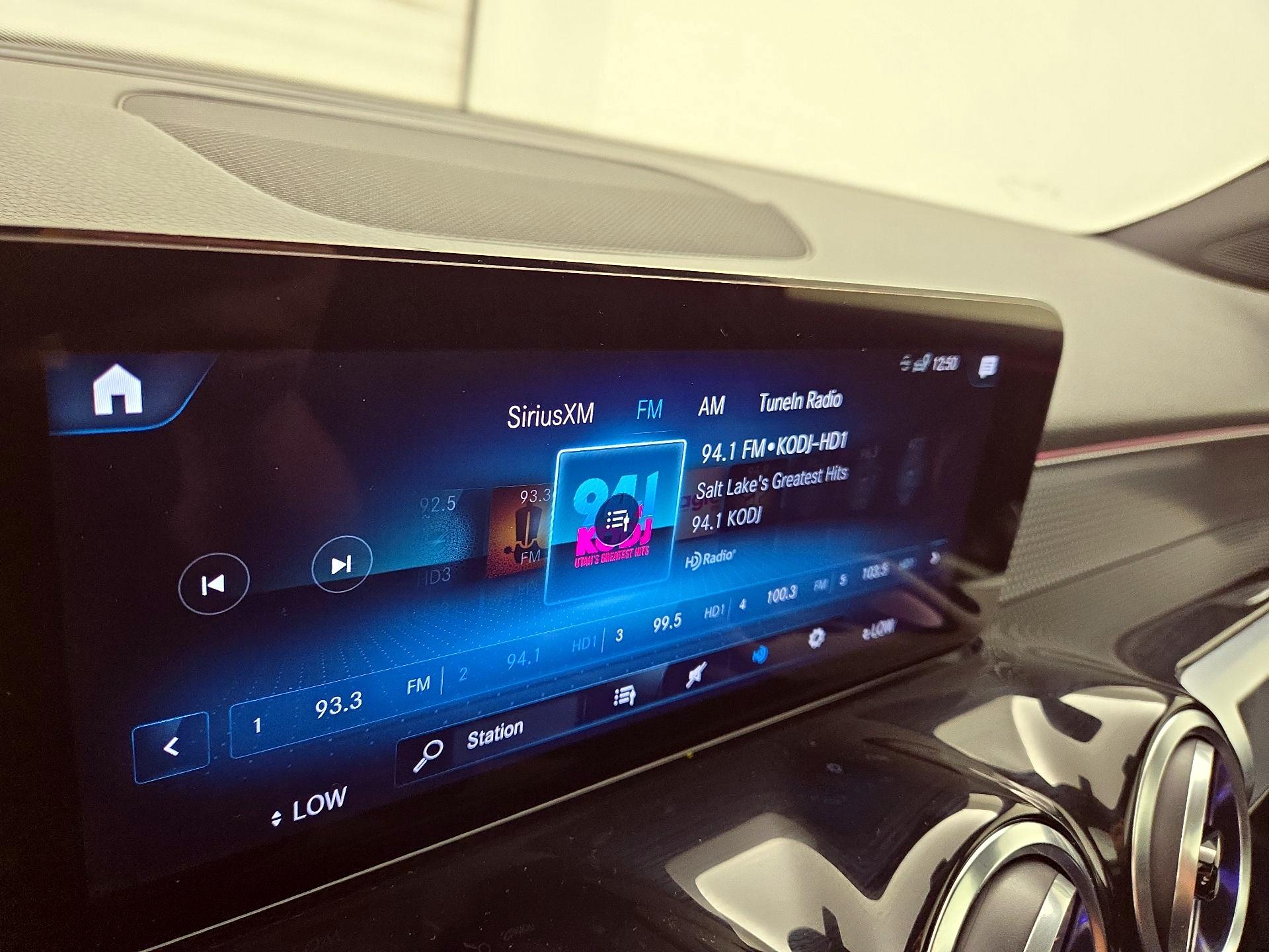 Thumbnail: 2023 Mercedes-Benz GLB - 15