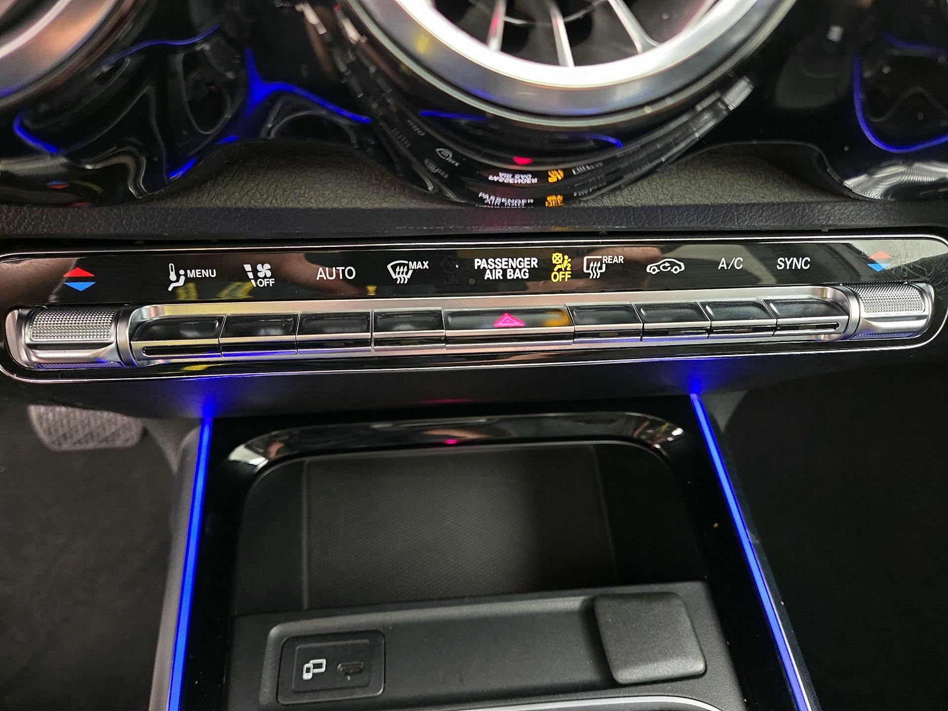 Thumbnail: 2023 Mercedes-Benz GLB - 16