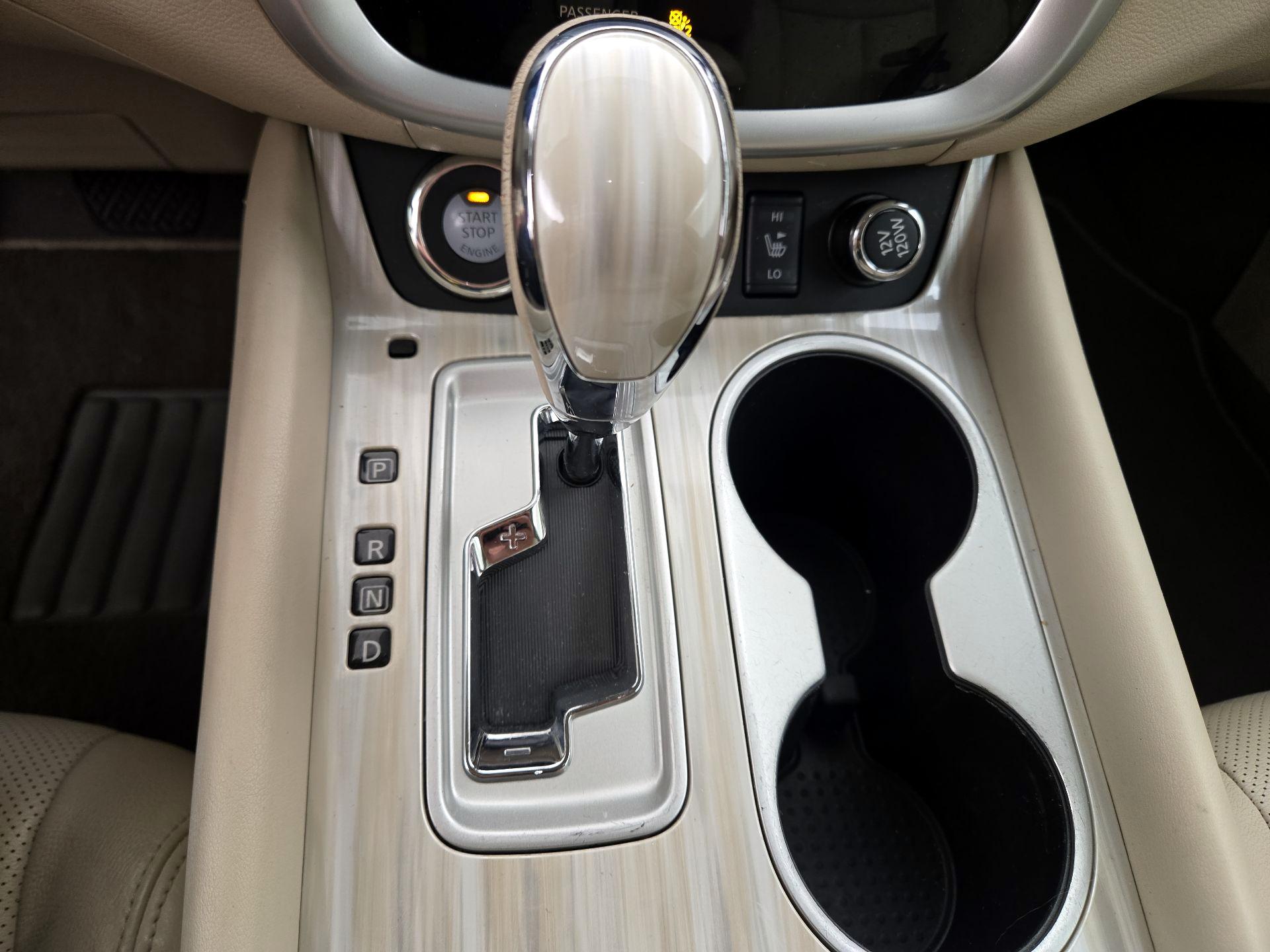 Thumbnail: 2016 Nissan Murano - 18