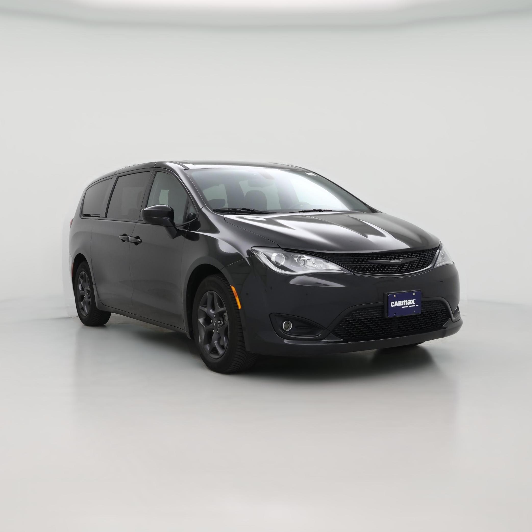 Thumbnail: 2018 Chrysler Pacifica - 1