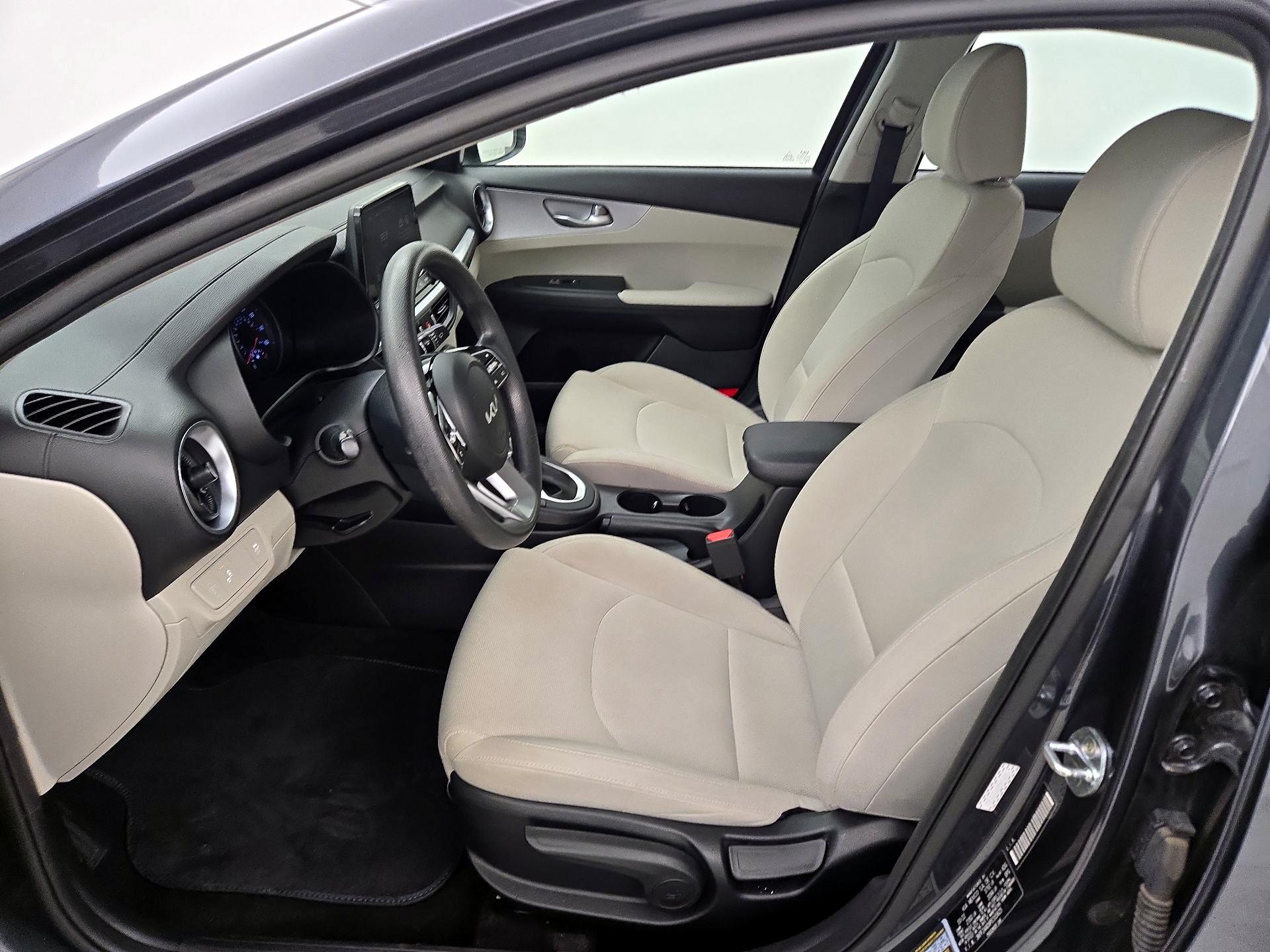 Thumbnail: 2023 Kia Forte - 11