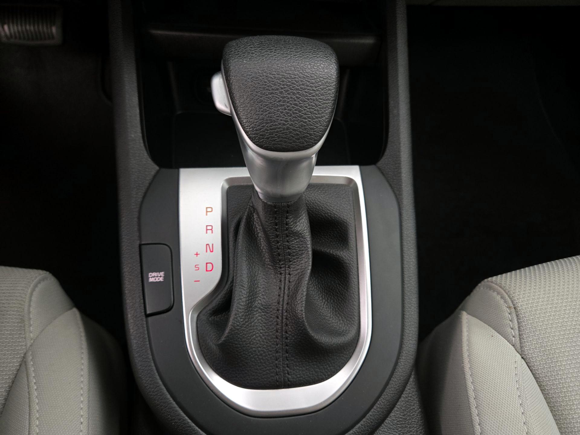 Thumbnail: 2023 Kia Forte - 17