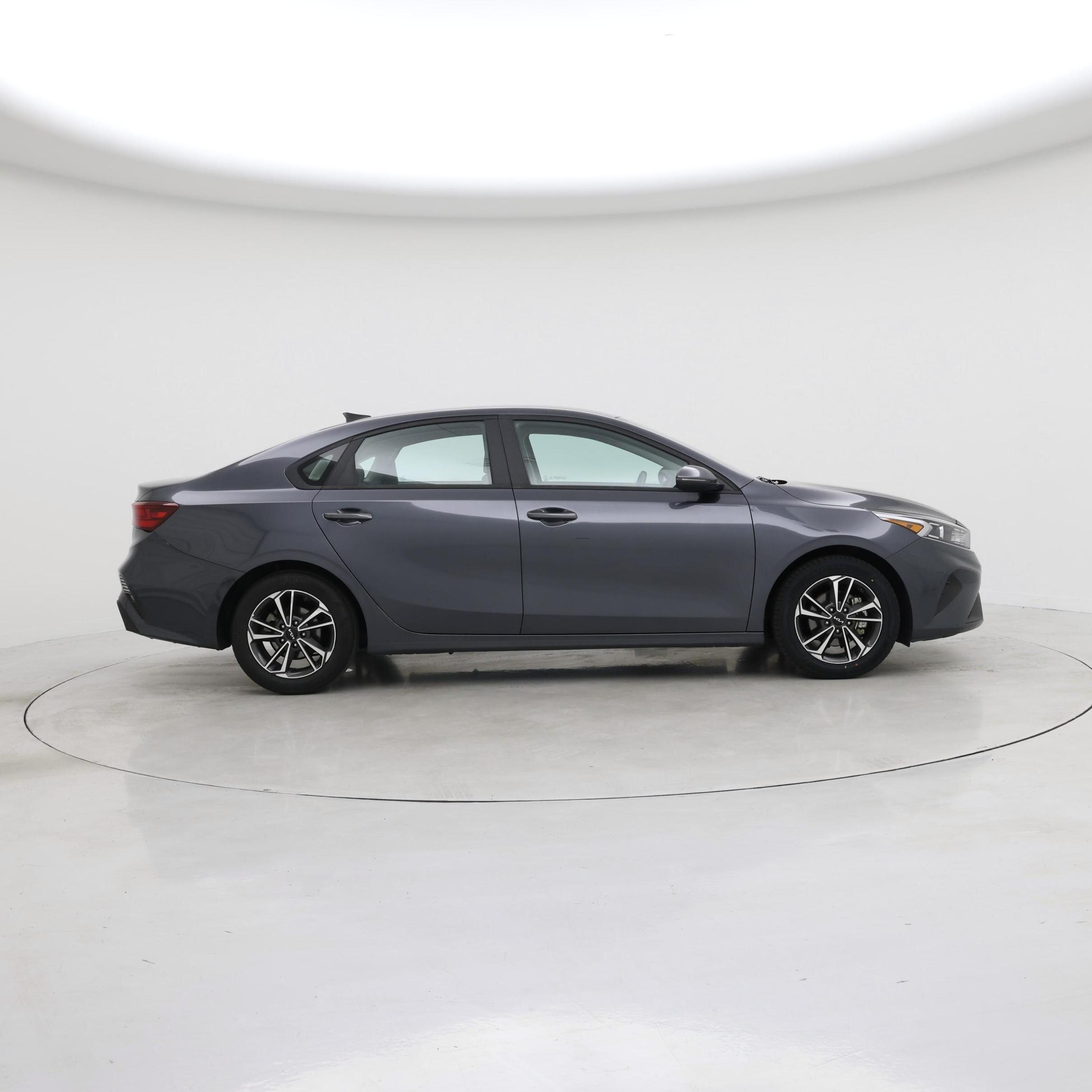 Thumbnail: 2023 Kia Forte - 7