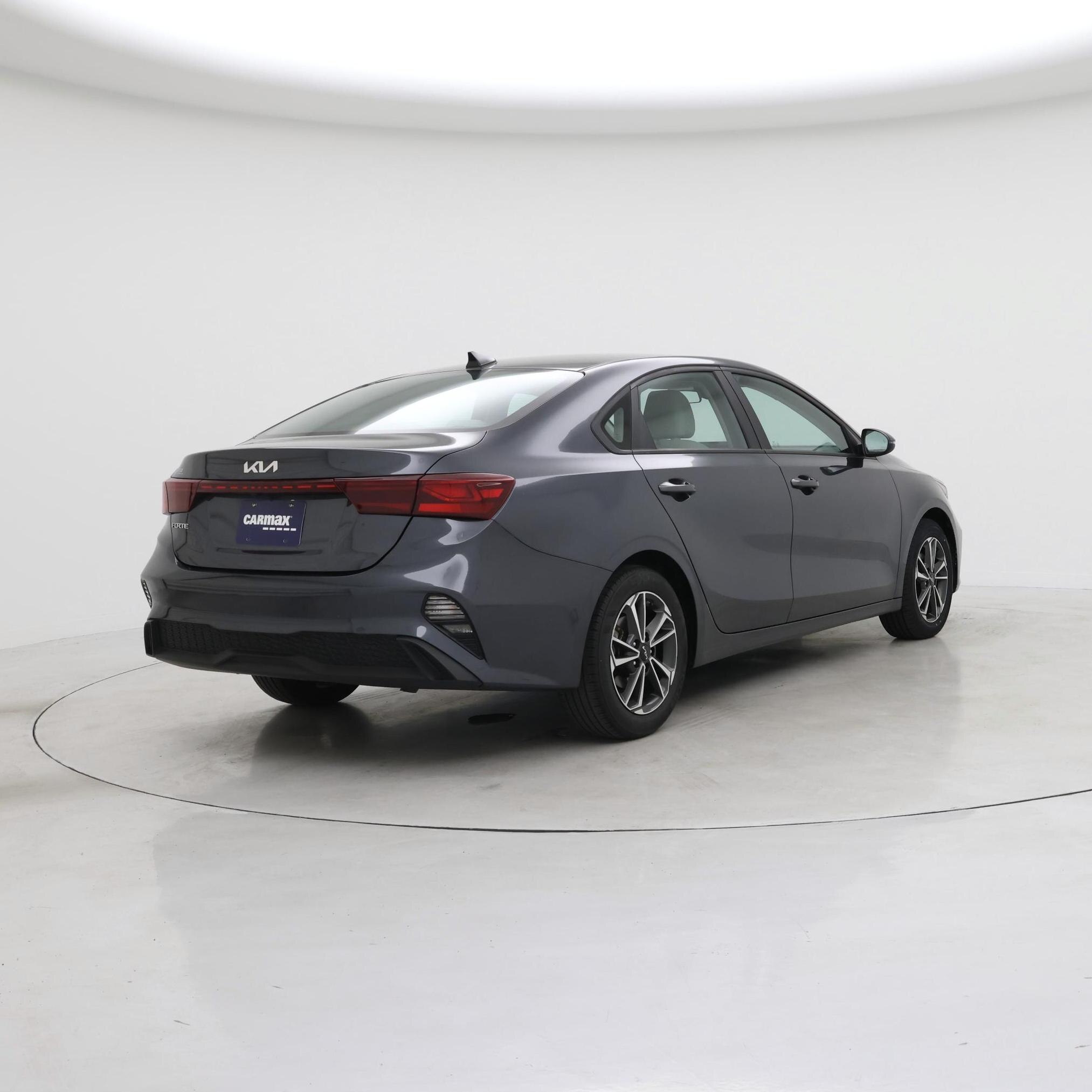 Thumbnail: 2023 Kia Forte - 8