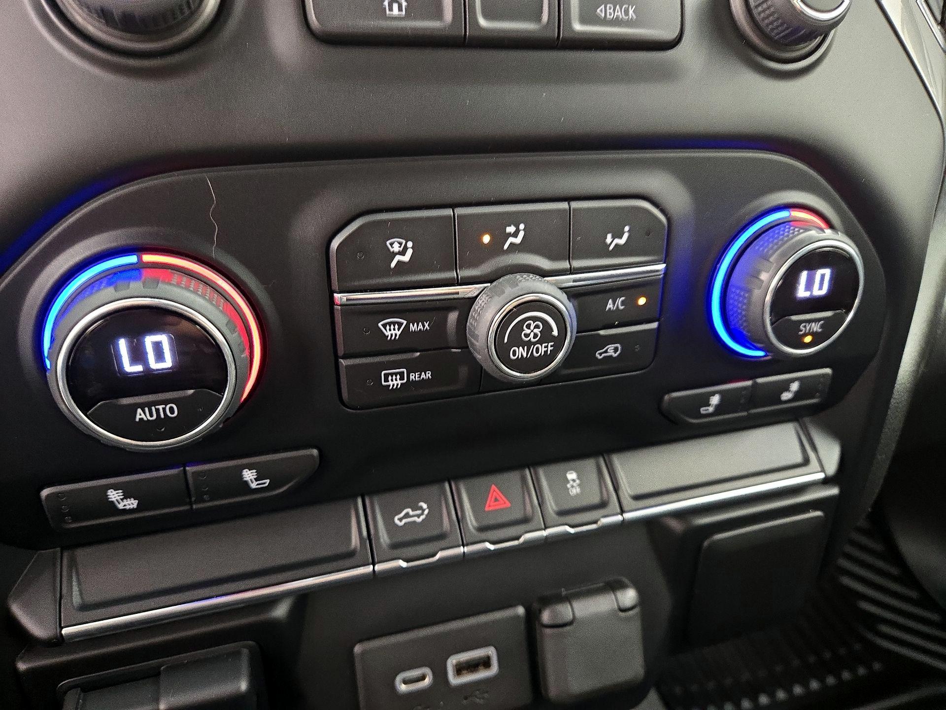 Thumbnail: 2022 Chevrolet Silverado 3500 - 16