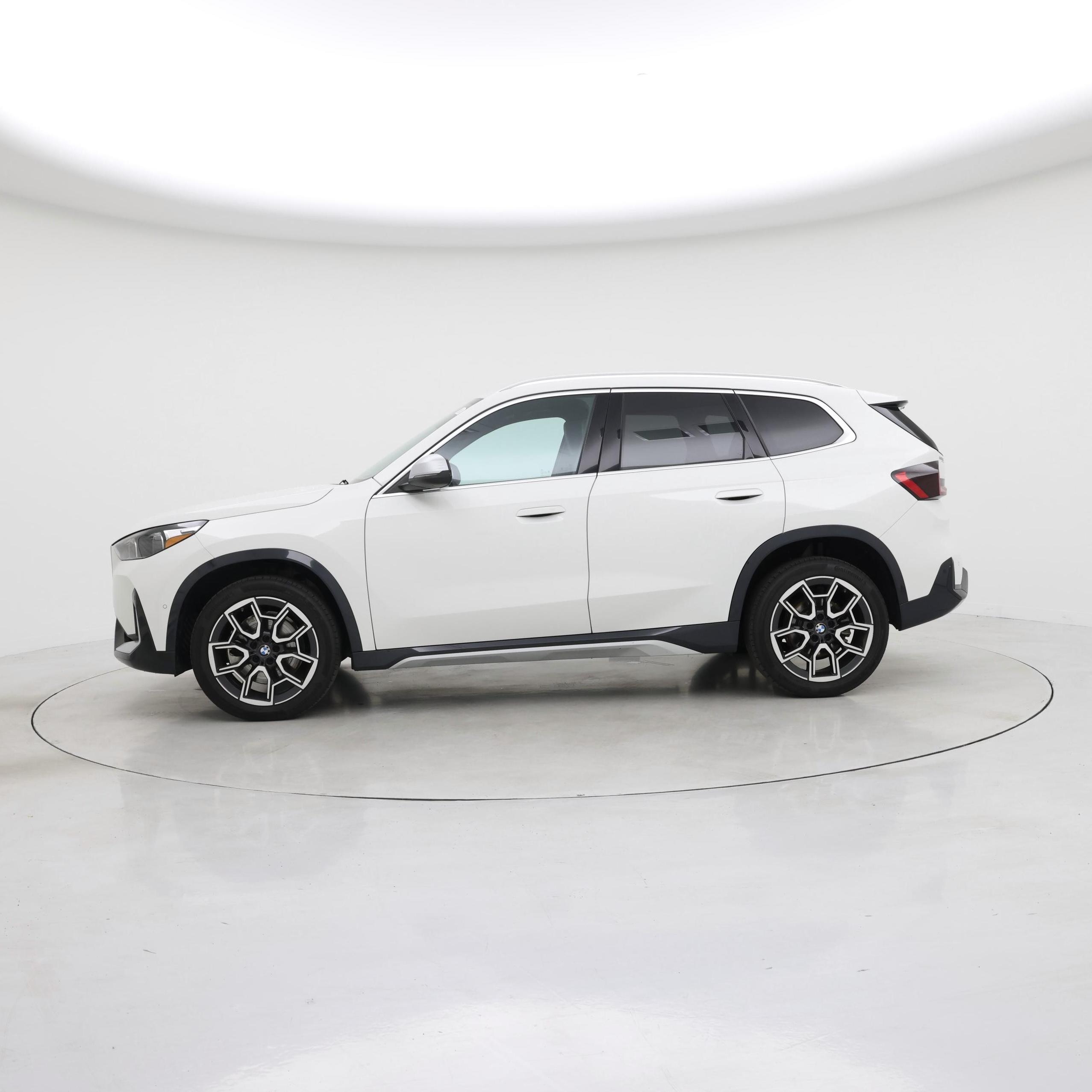 Thumbnail: 2024 BMW X1 - 3