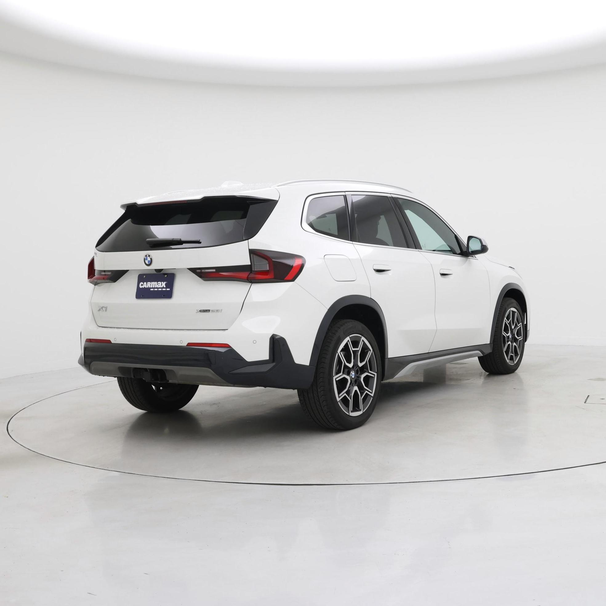 Thumbnail: 2024 BMW X1 - 8