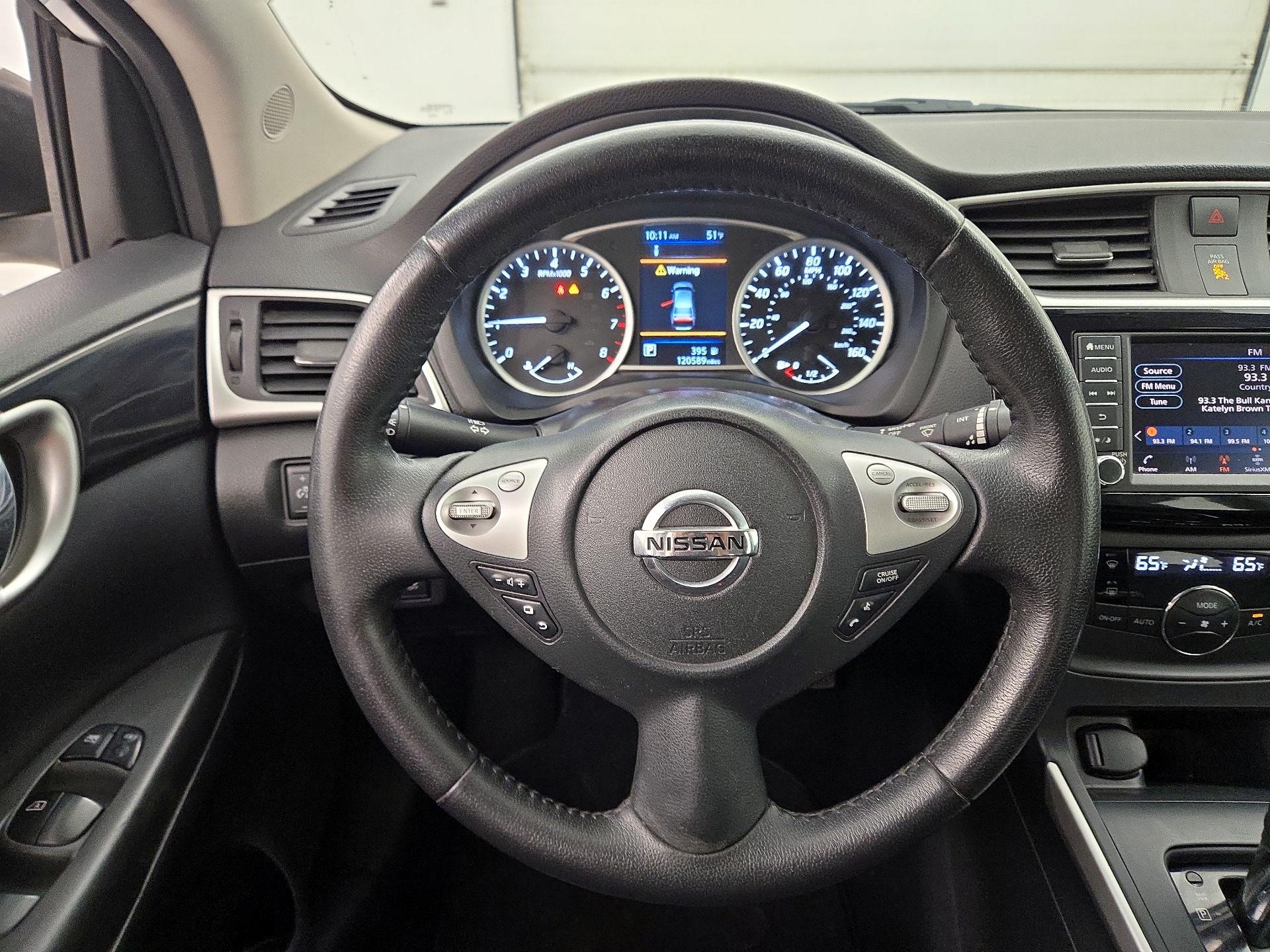 Thumbnail: 2019 Nissan Sentra - 10