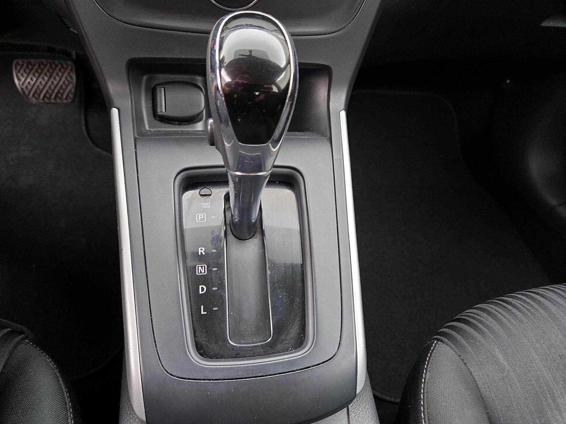 Thumbnail: 2019 Nissan Sentra - 17