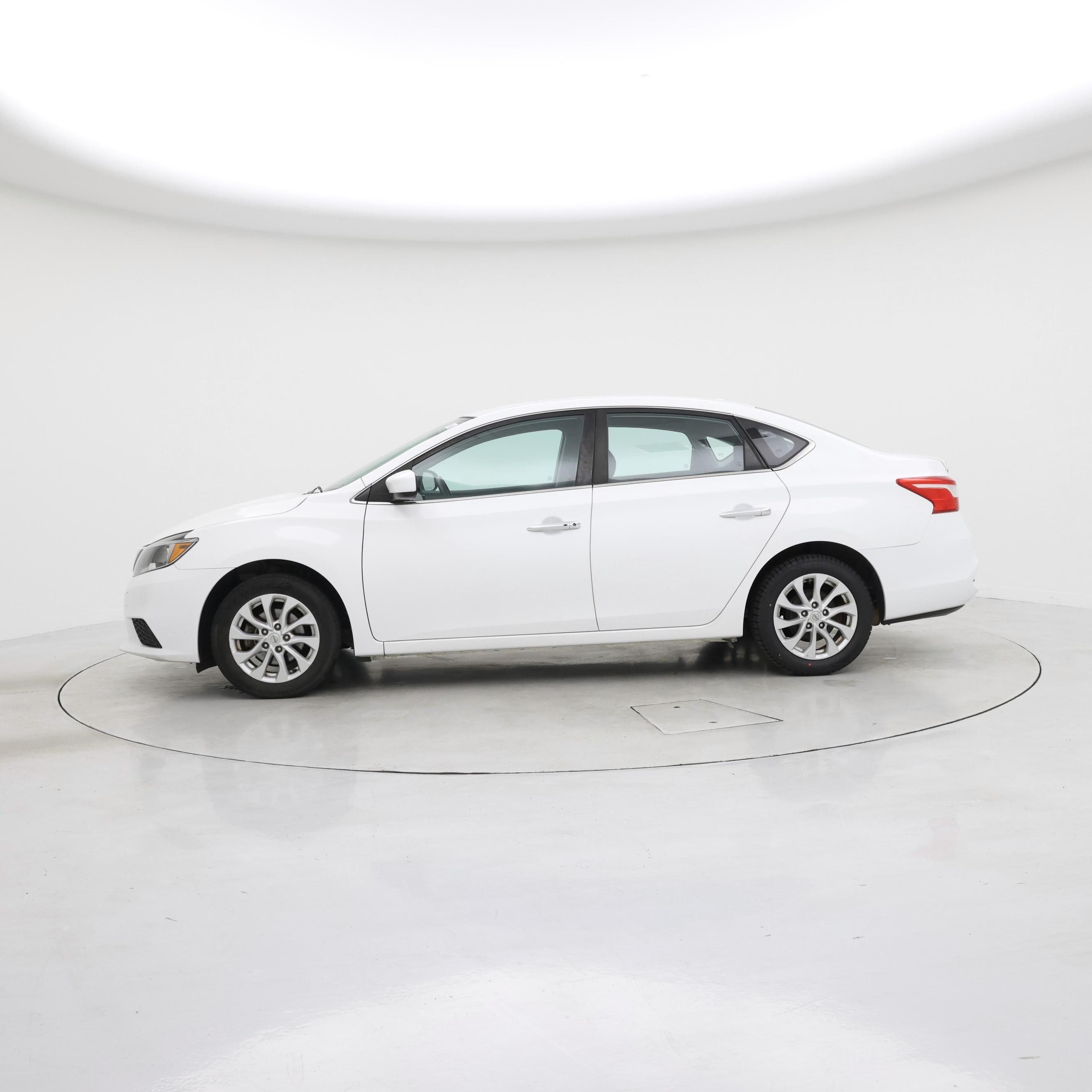 Thumbnail: 2019 Nissan Sentra - 3