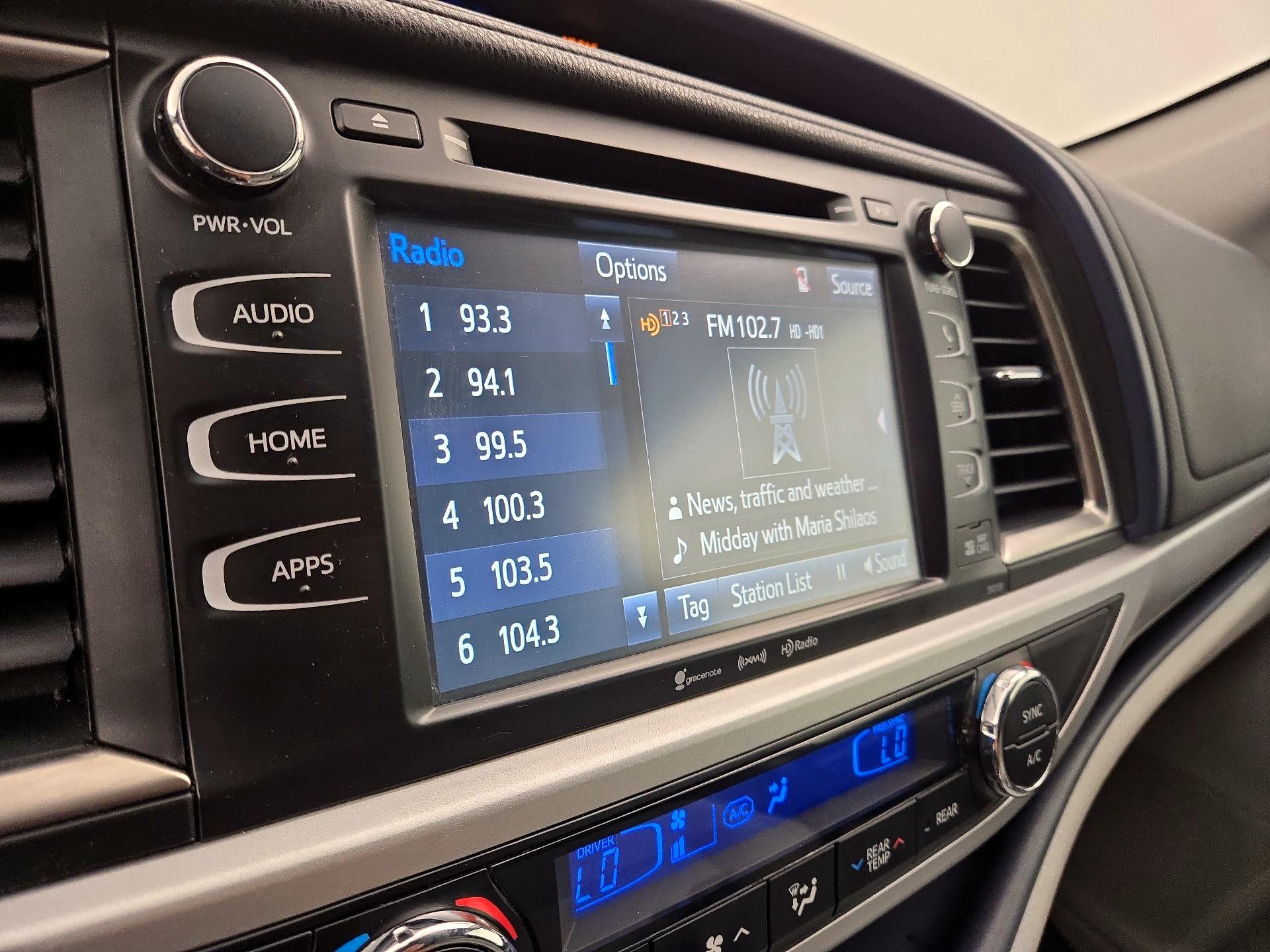 Thumbnail: 2016 Toyota Highlander - 15