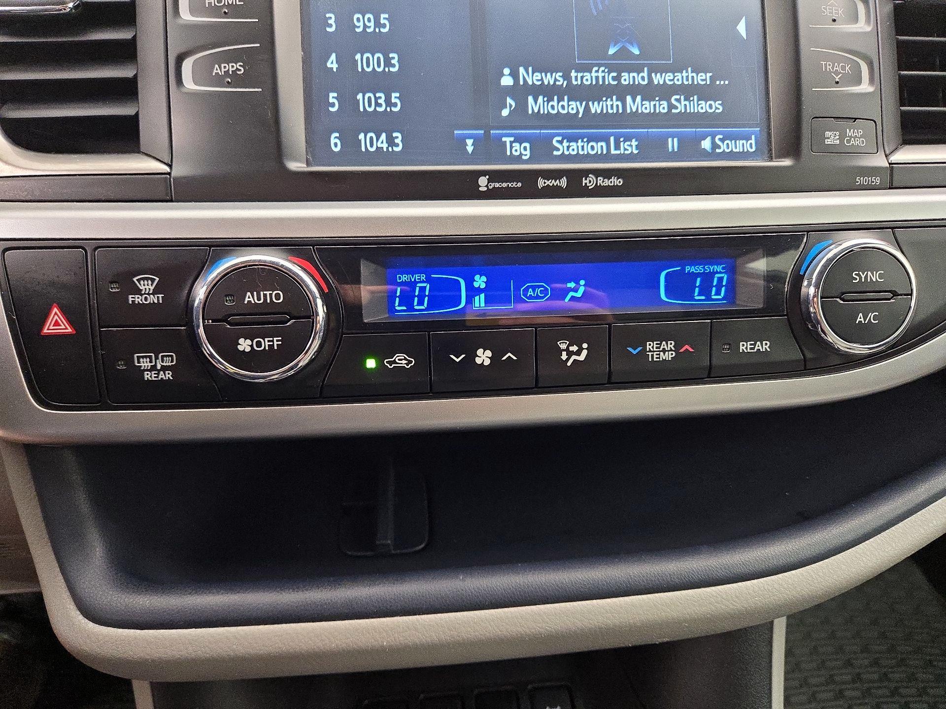 Thumbnail: 2016 Toyota Highlander - 16