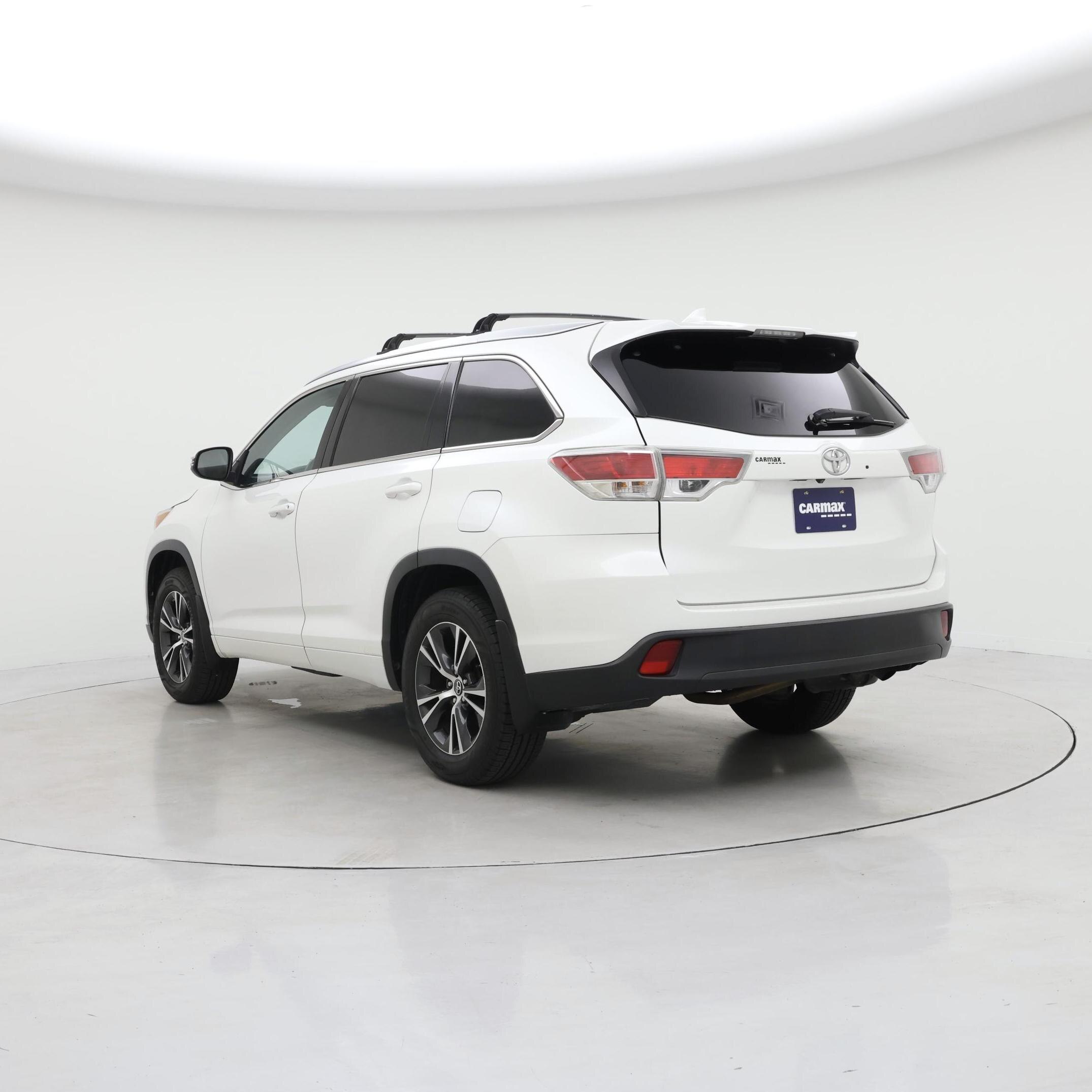 Thumbnail: 2016 Toyota Highlander - 2