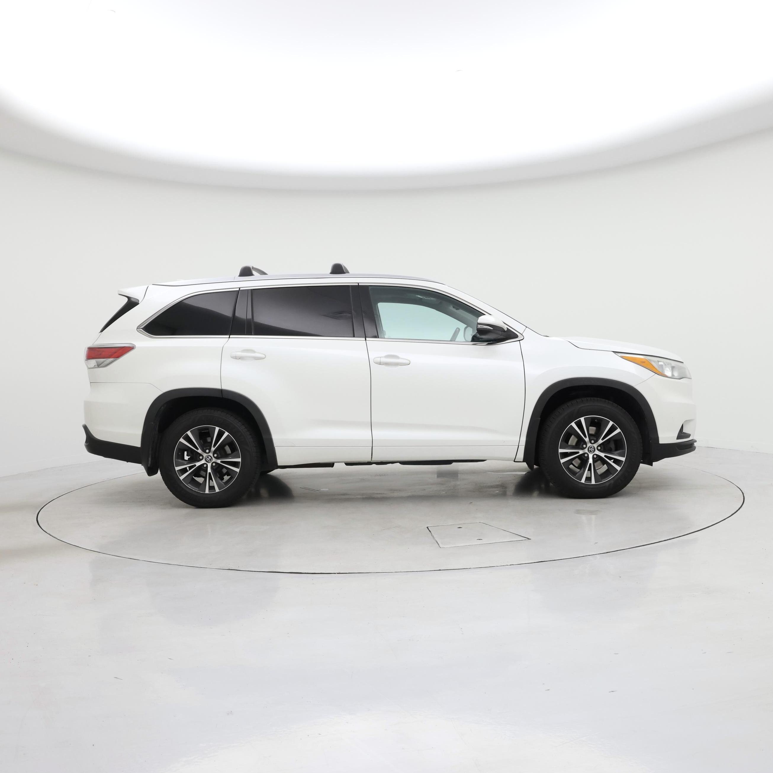 Thumbnail: 2016 Toyota Highlander - 7