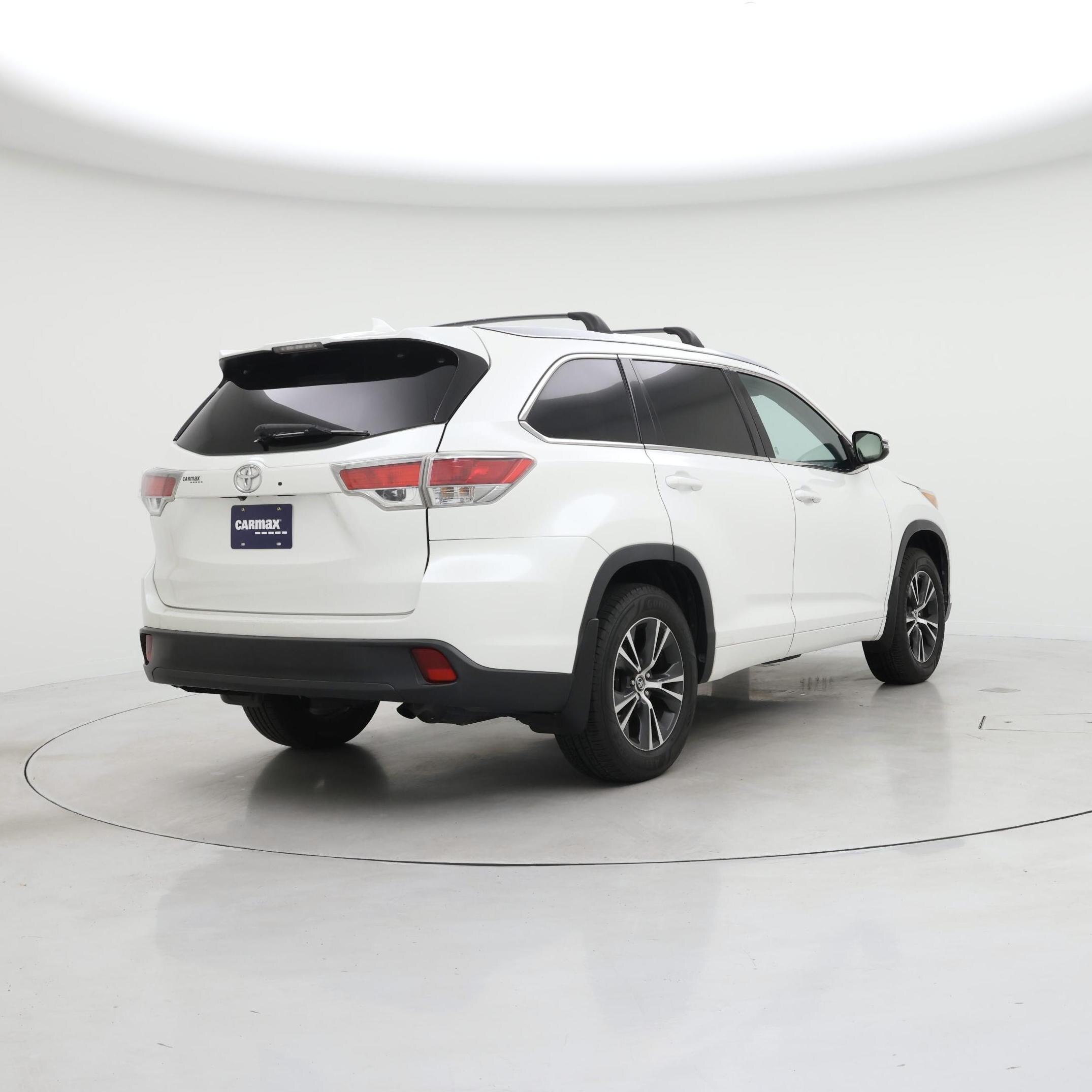 Thumbnail: 2016 Toyota Highlander - 8