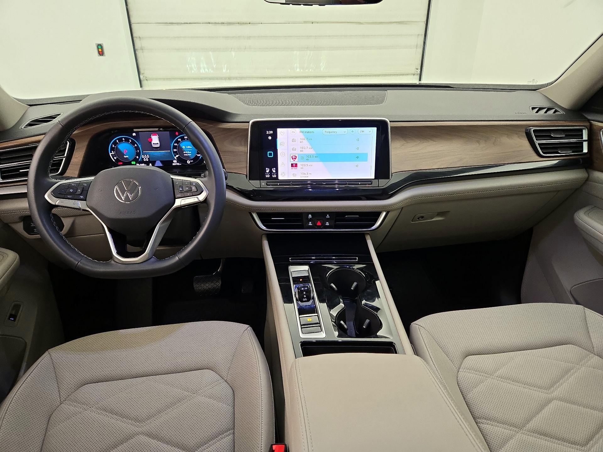 Thumbnail: 2024 Volkswagen Atlas - 9