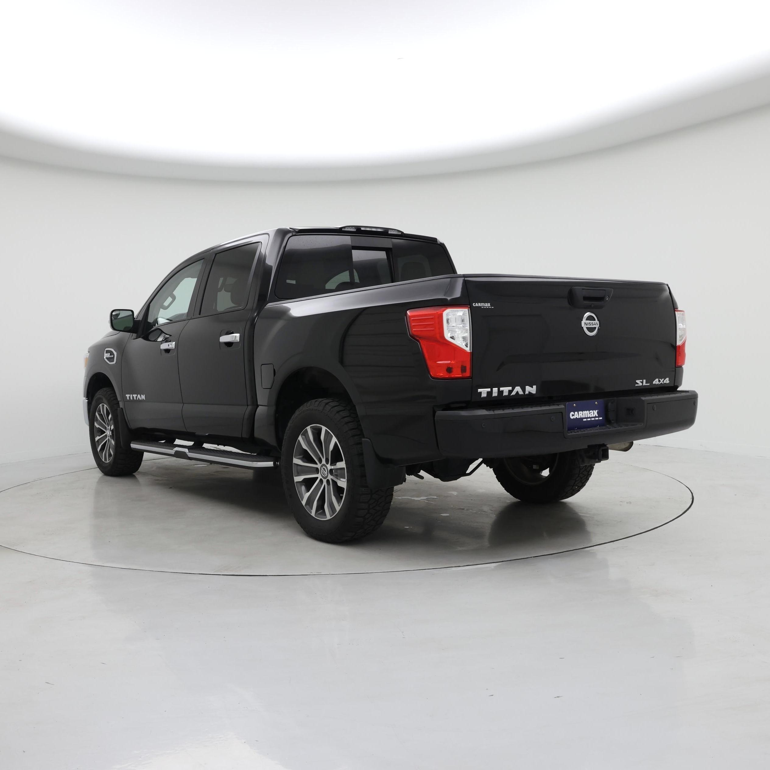 Thumbnail: 2017 Nissan Titan - 2