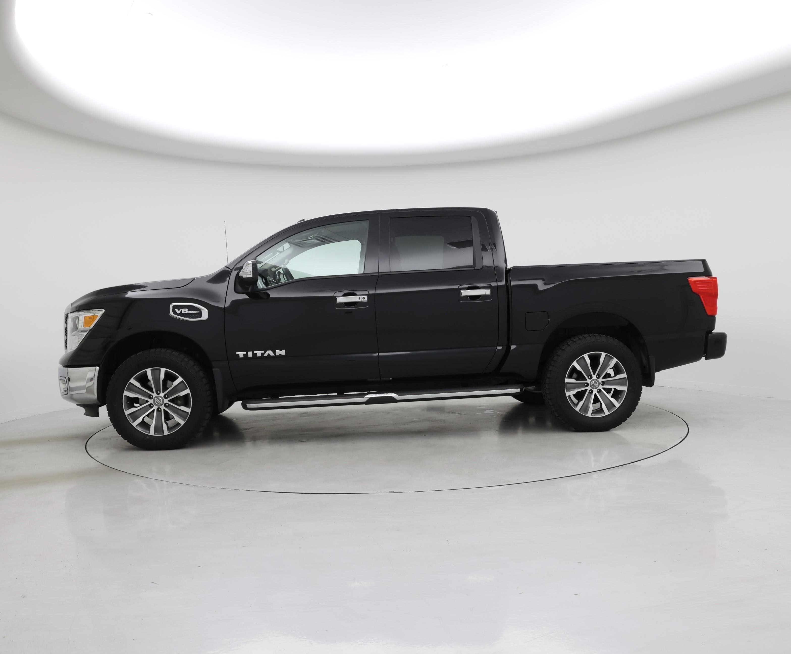 Thumbnail: 2017 Nissan Titan - 3