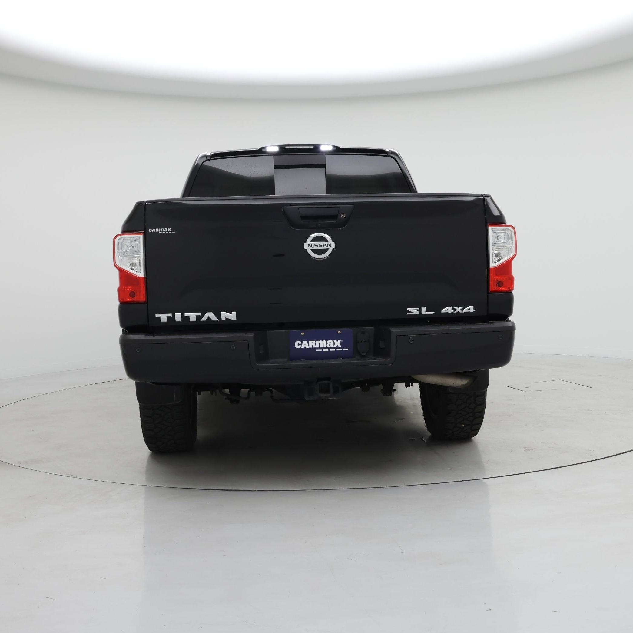Thumbnail: 2017 Nissan Titan - 6