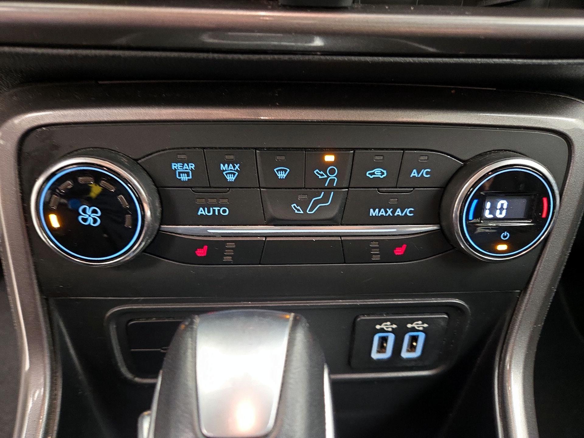 Thumbnail: 2020 Ford EcoSport - 16