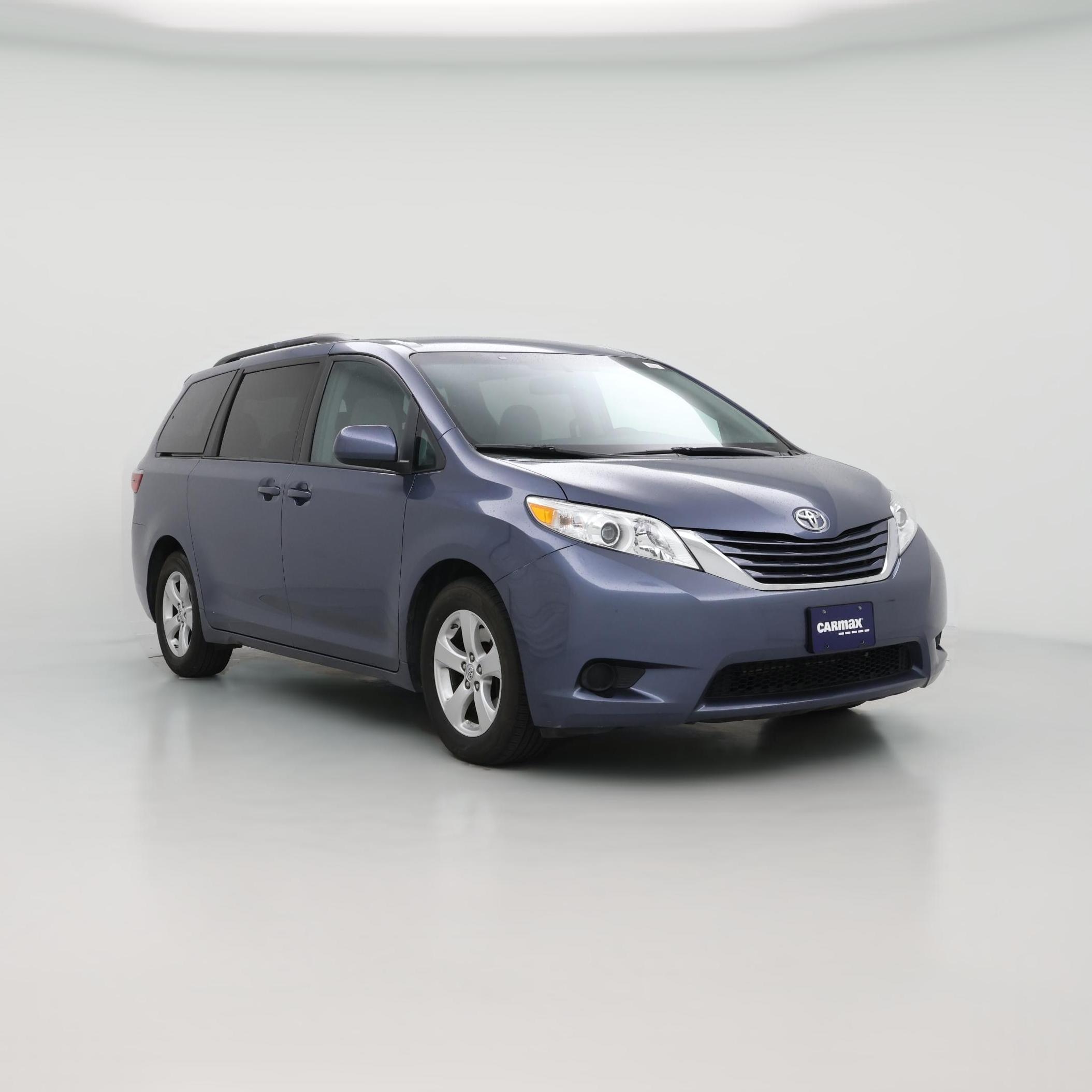 Thumbnail: 2015 Toyota Sienna - 1
