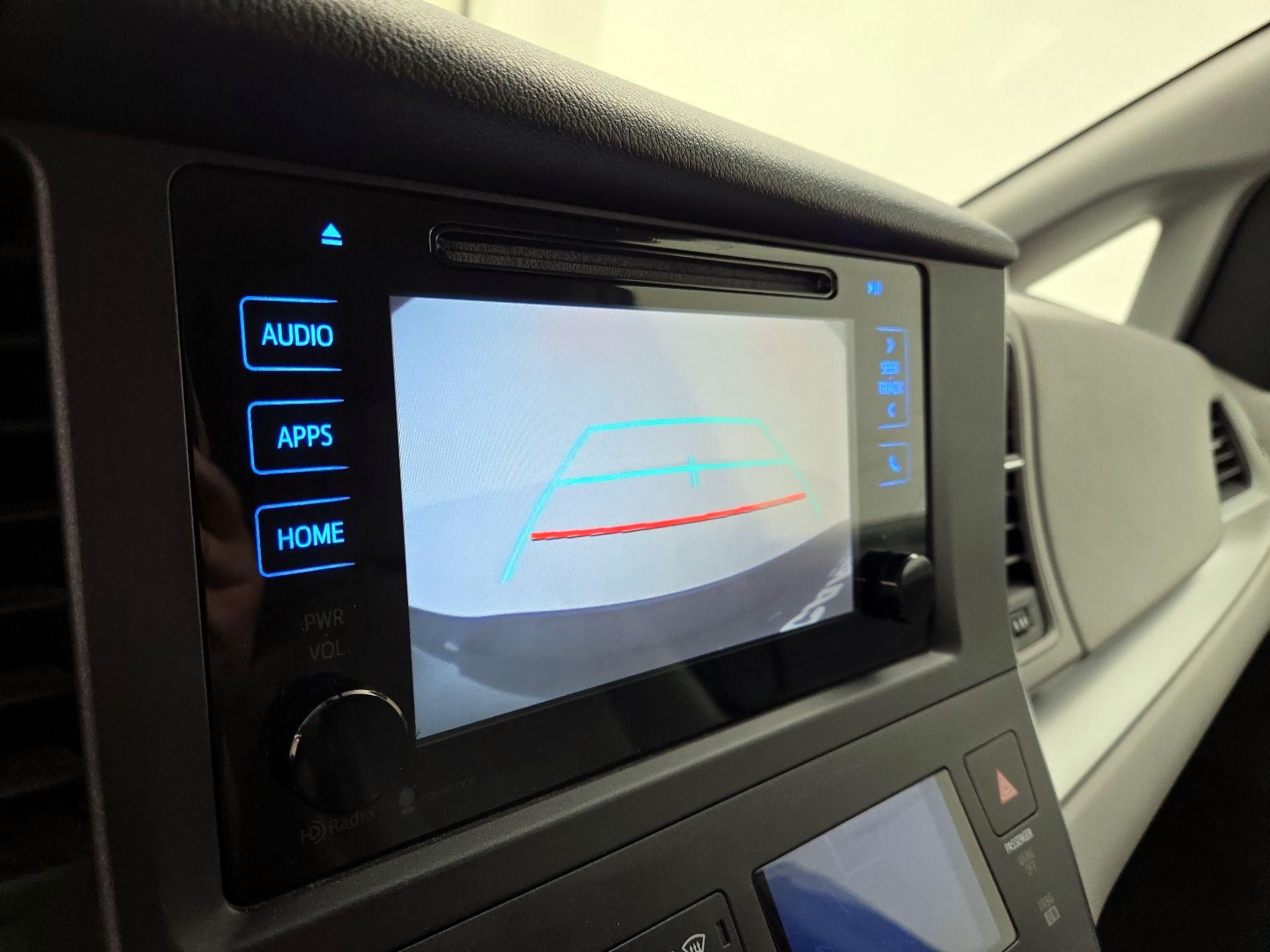 Thumbnail: 2015 Toyota Sienna - 14