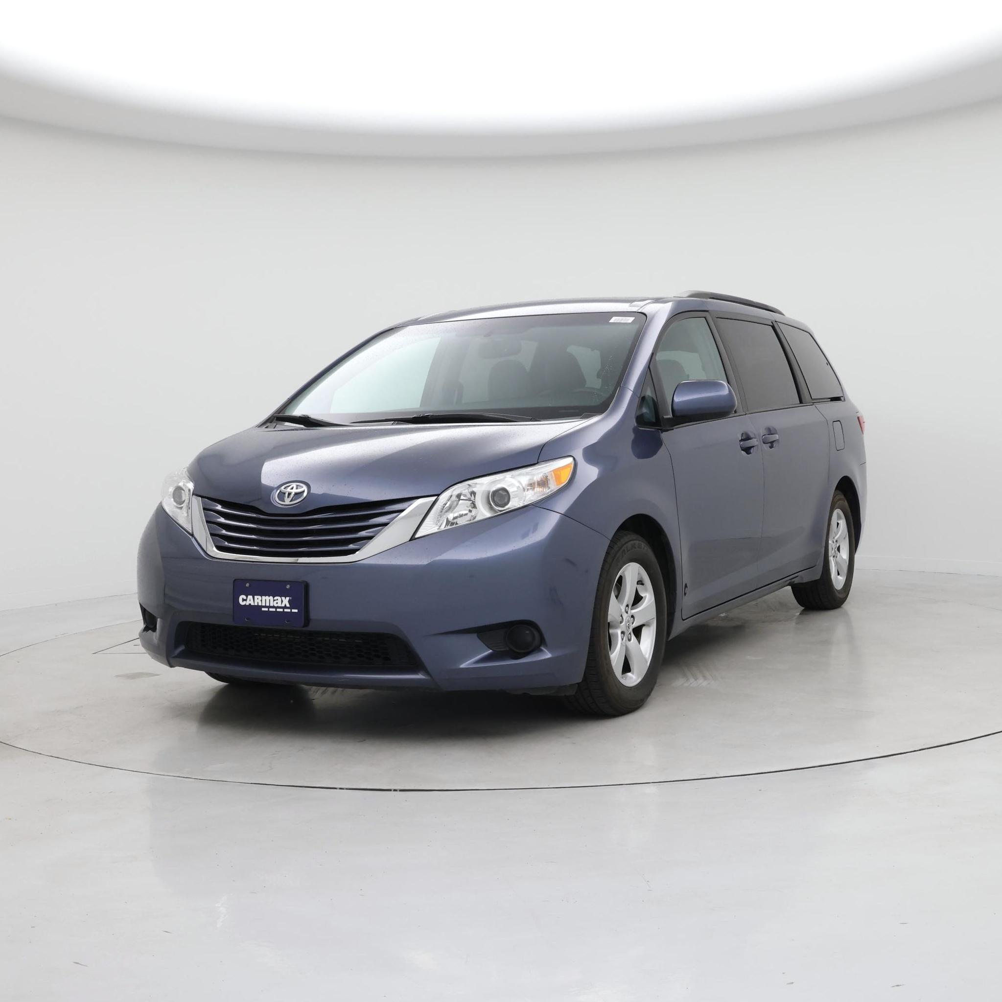 Thumbnail: 2015 Toyota Sienna - 4