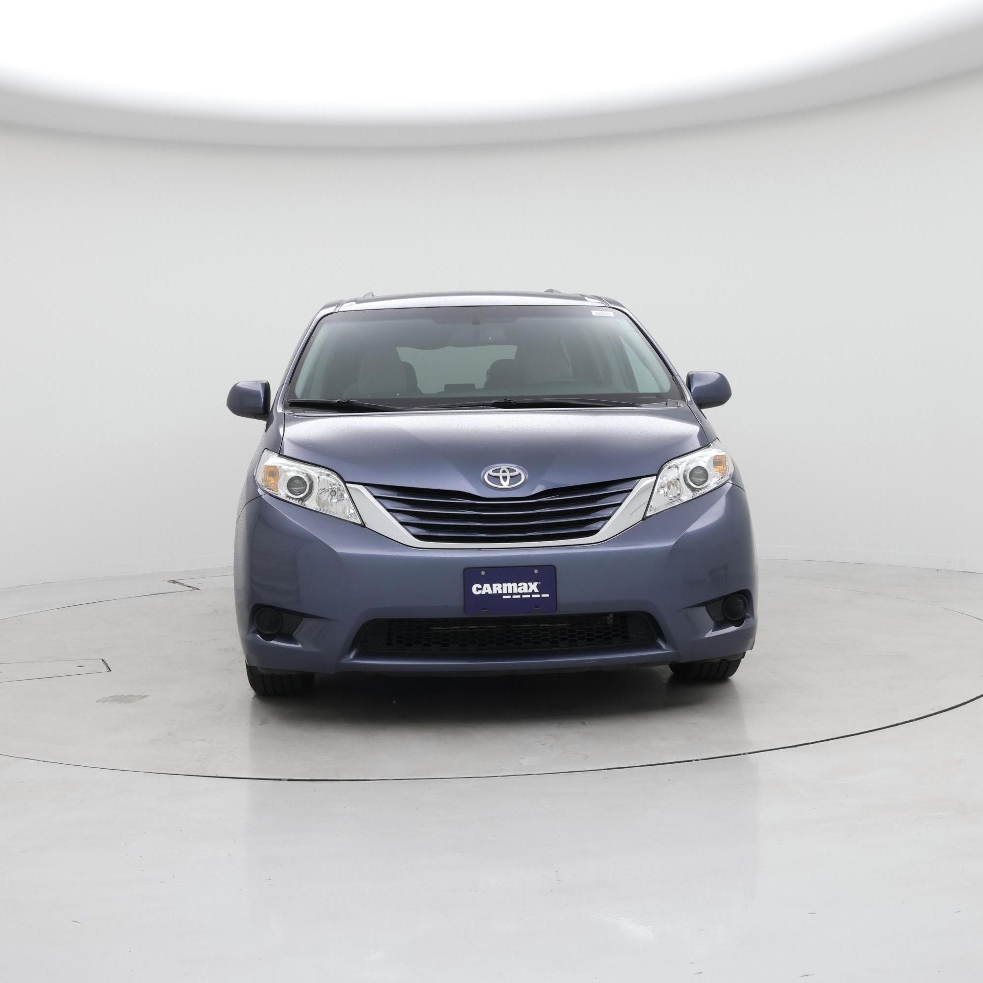 Thumbnail: 2015 Toyota Sienna - 5