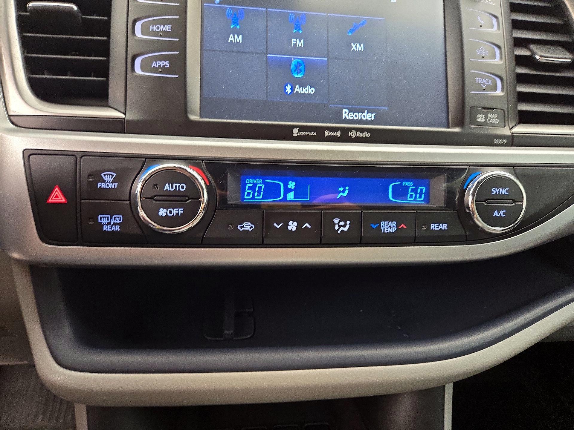 Thumbnail: 2018 Toyota Highlander - 16