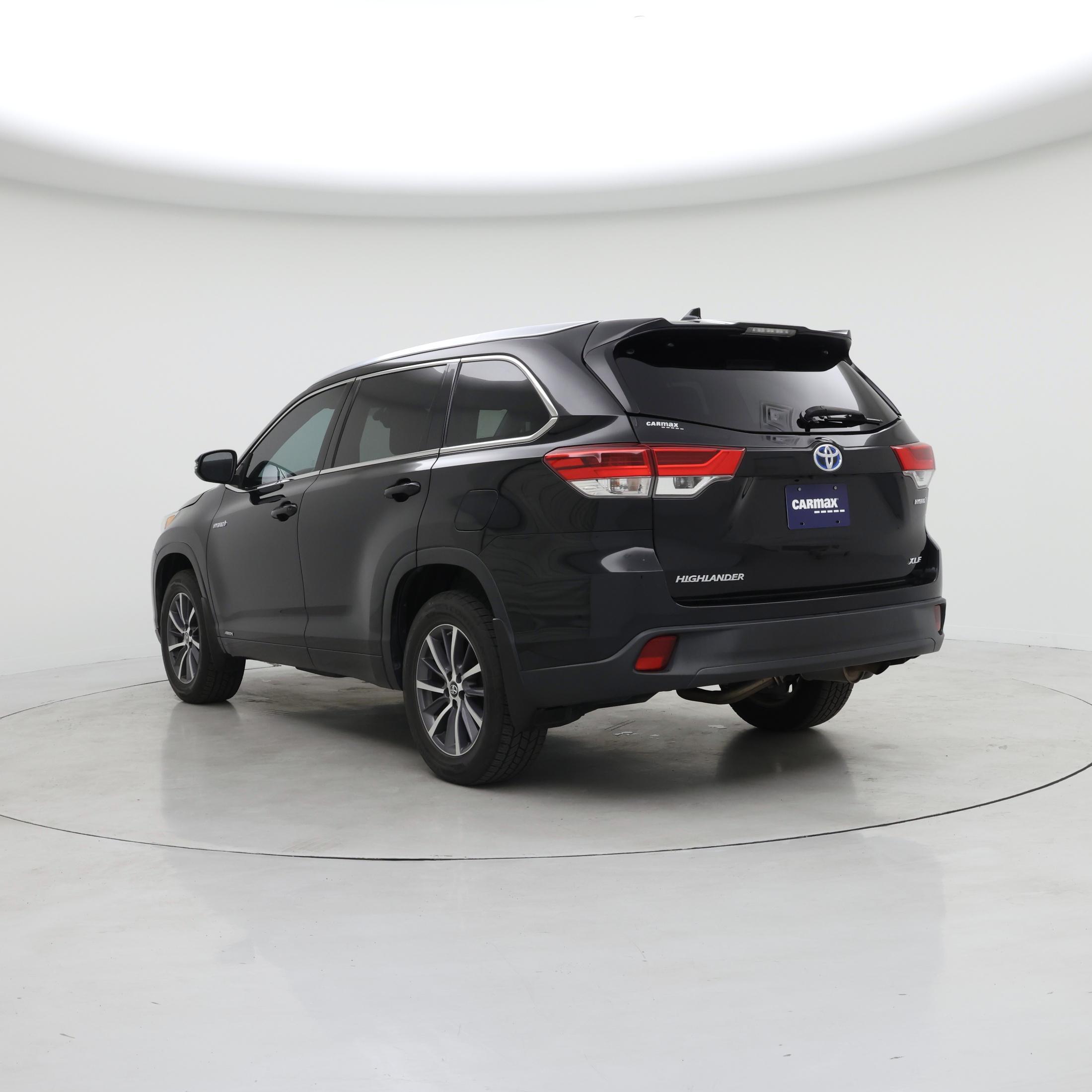 Thumbnail: 2018 Toyota Highlander - 2