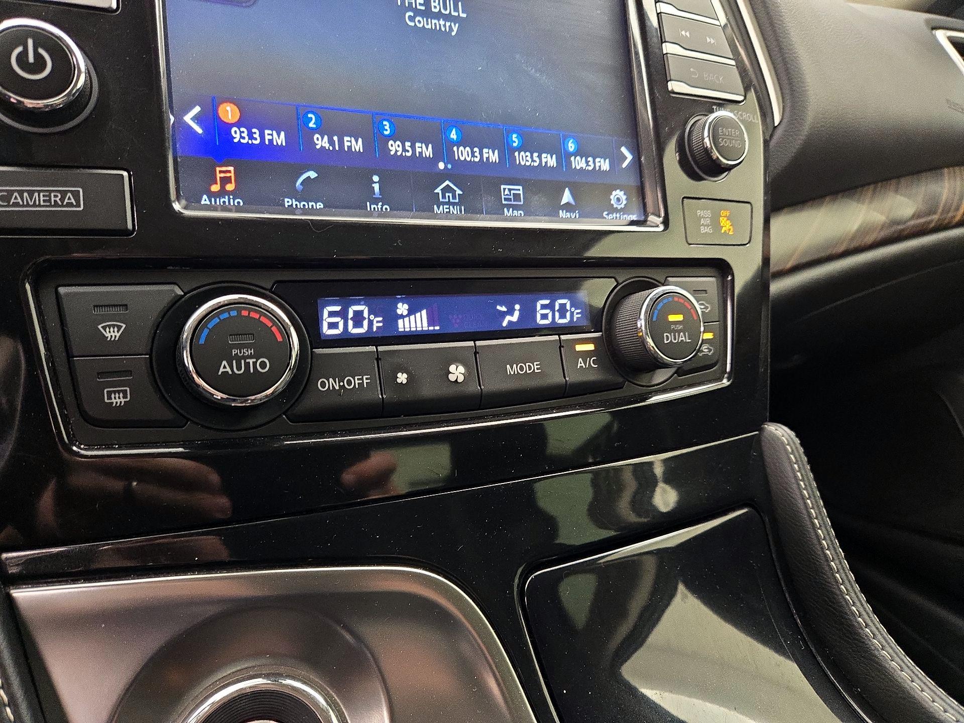 Thumbnail: 2016 Nissan Maxima - 17