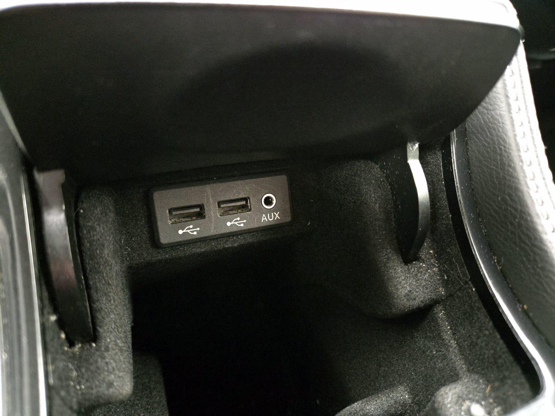 Thumbnail: 2016 Nissan Maxima - 19