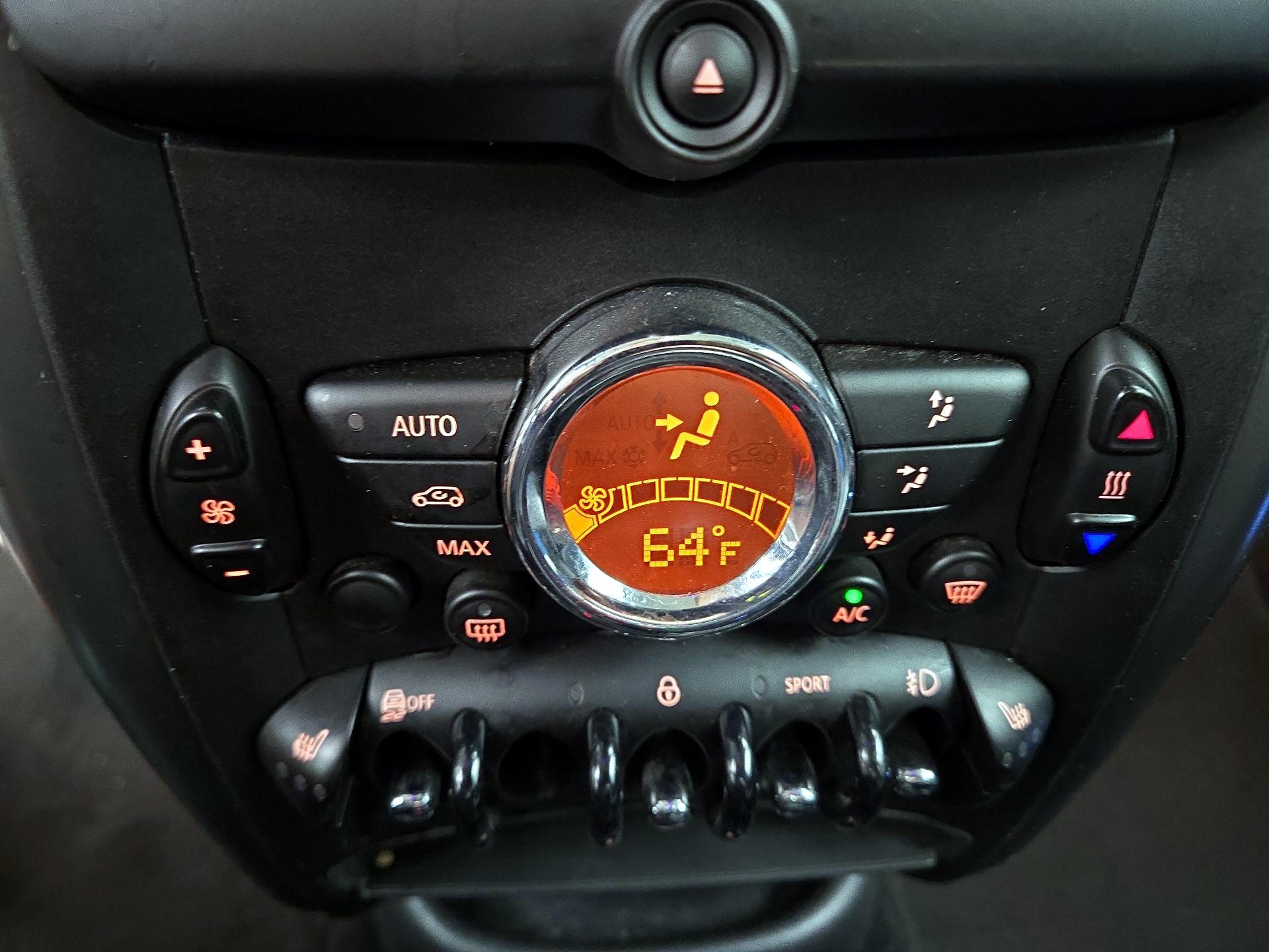 Thumbnail: 2016 MINI Cooper Countryman - 14