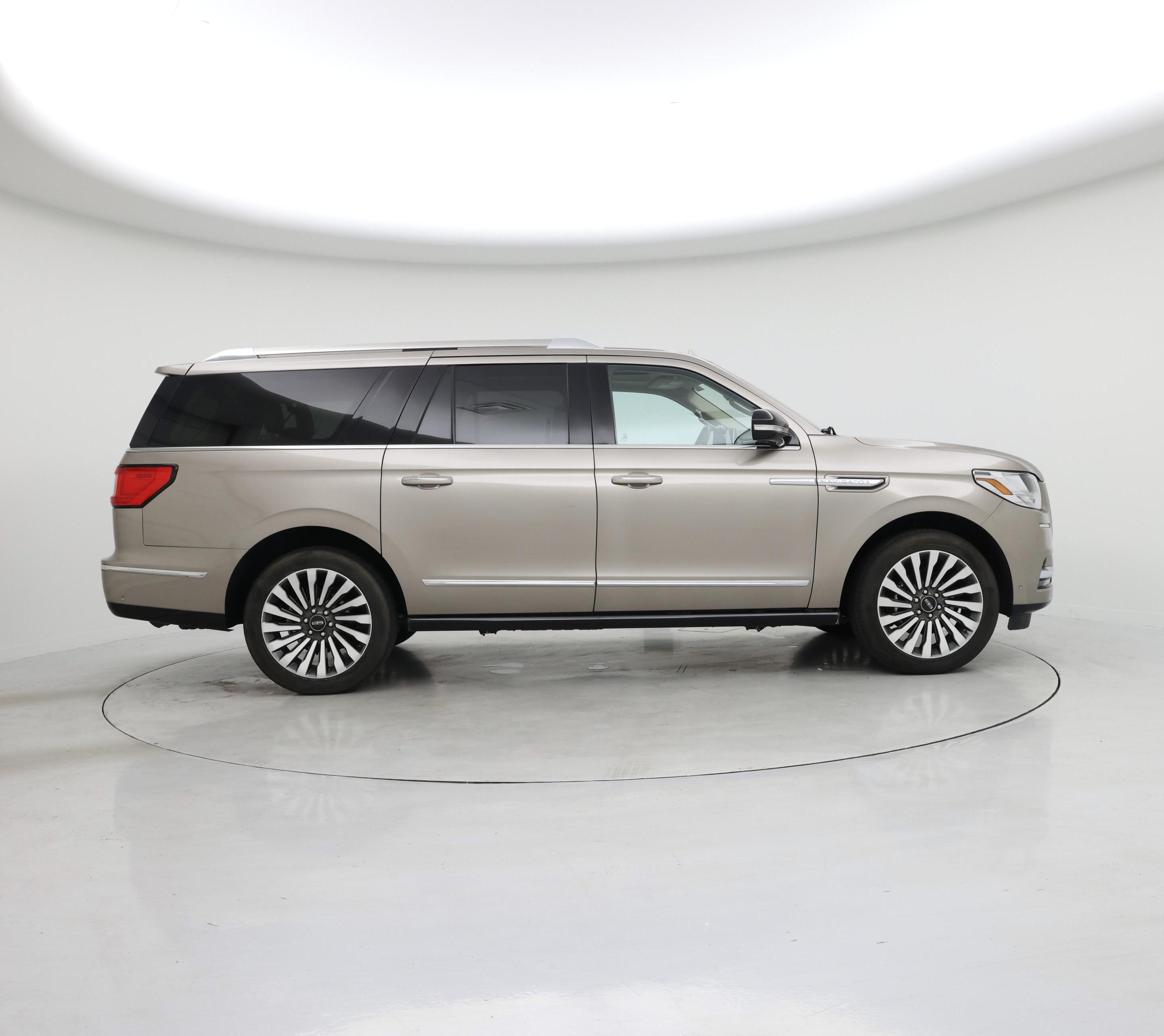 Thumbnail: 2020 Lincoln Navigator L - 7