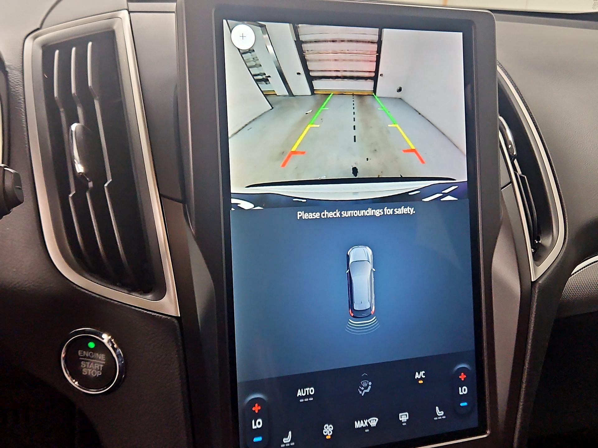 Thumbnail: 2021 Ford Edge - 15