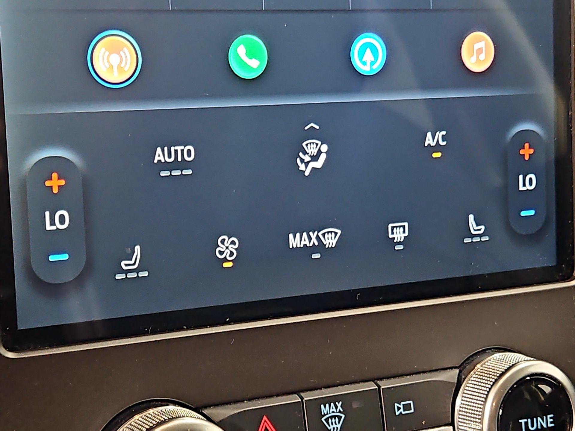 Thumbnail: 2021 Ford Edge - 17