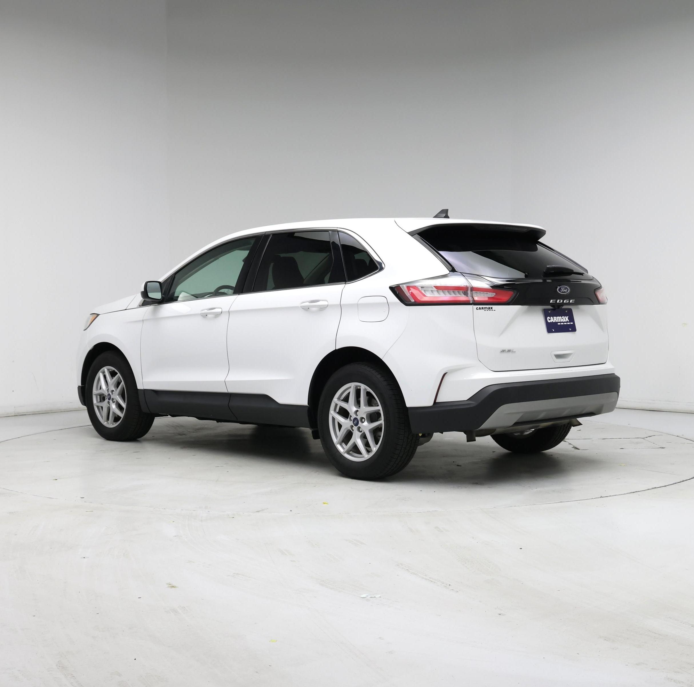 Thumbnail: 2021 Ford Edge - 2