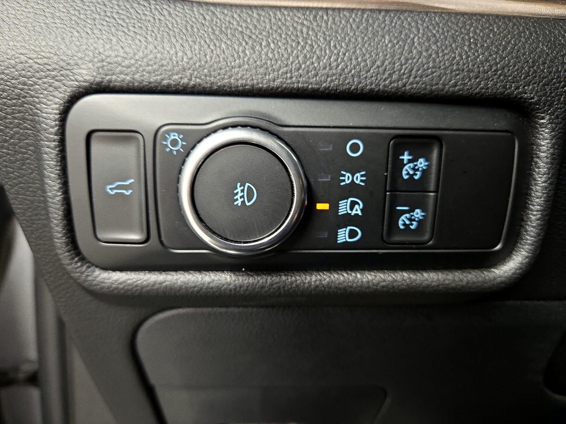 Thumbnail: 2023 Ford Explorer - 13