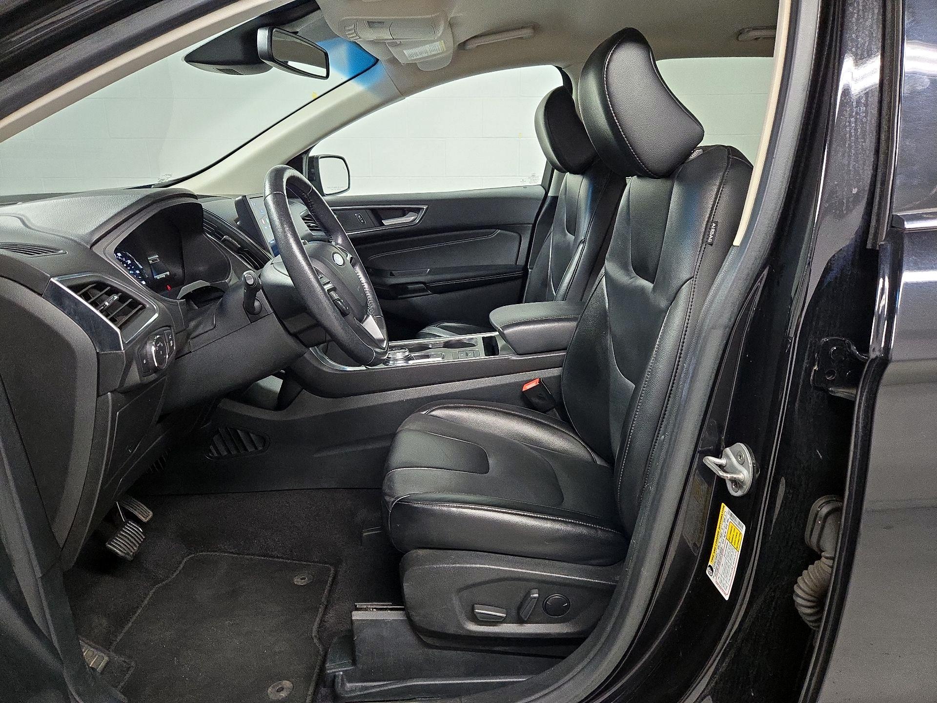 Thumbnail: 2022 Ford Edge - 11